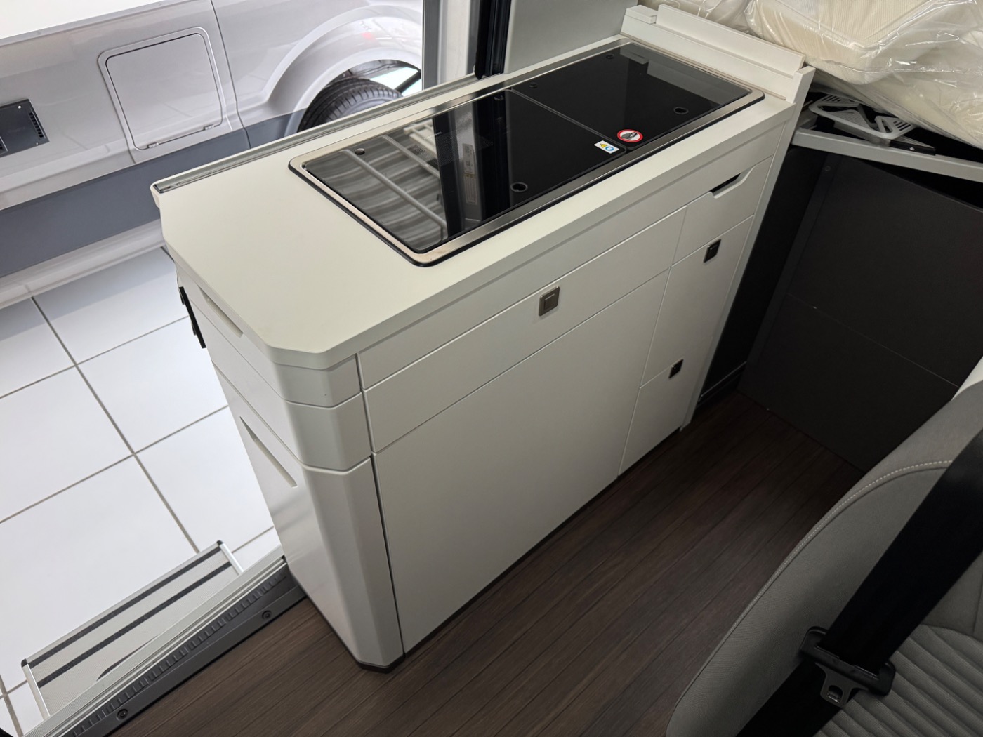 Crafter Grand California 600 Camper-9
