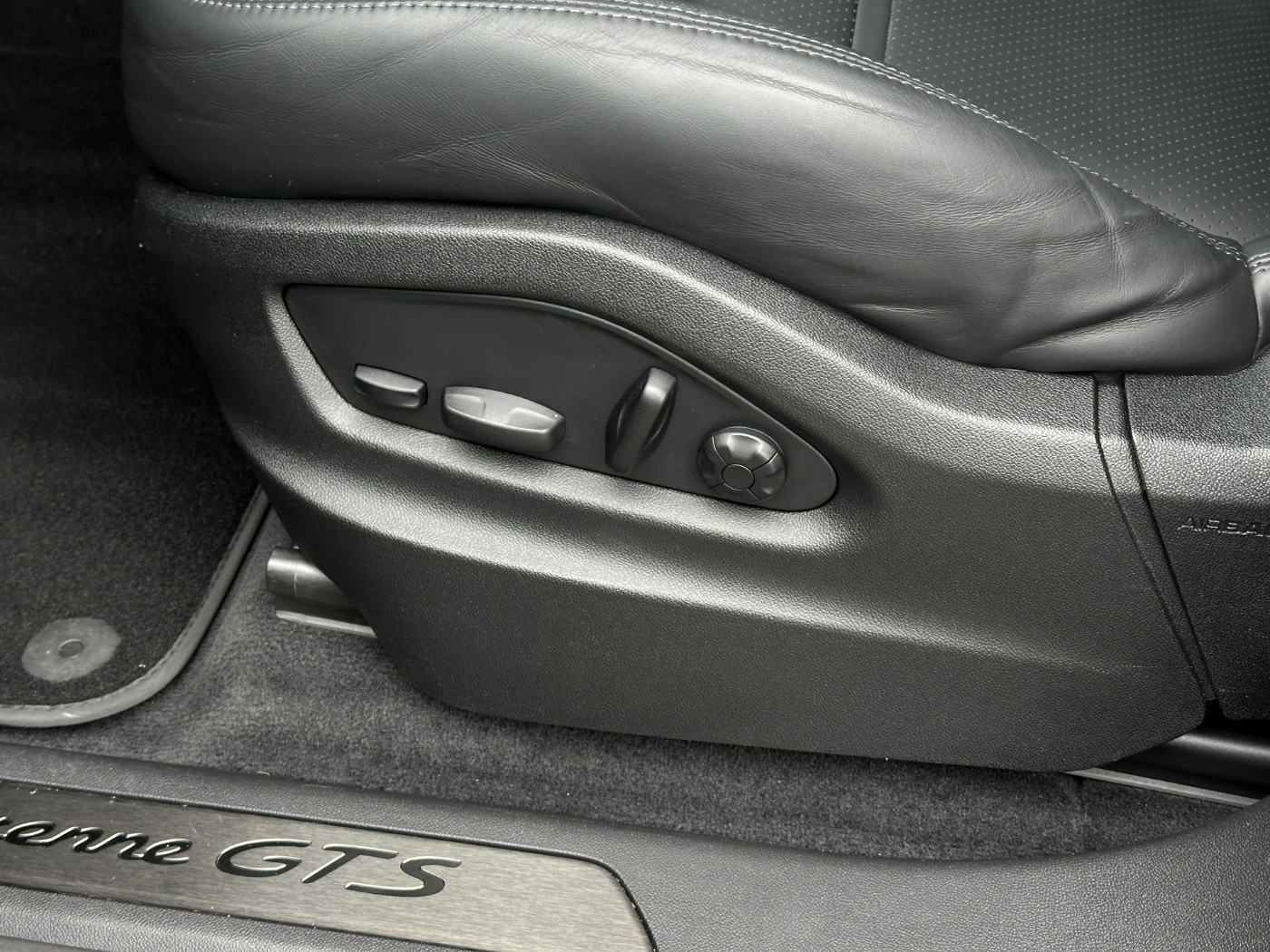 Cayenne GTS Coup-25
