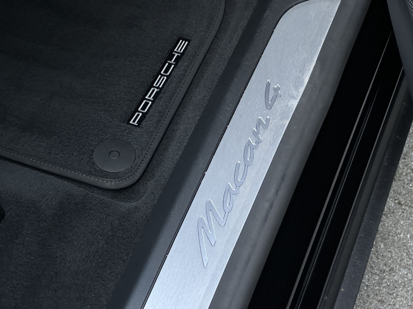 Macan 4-24