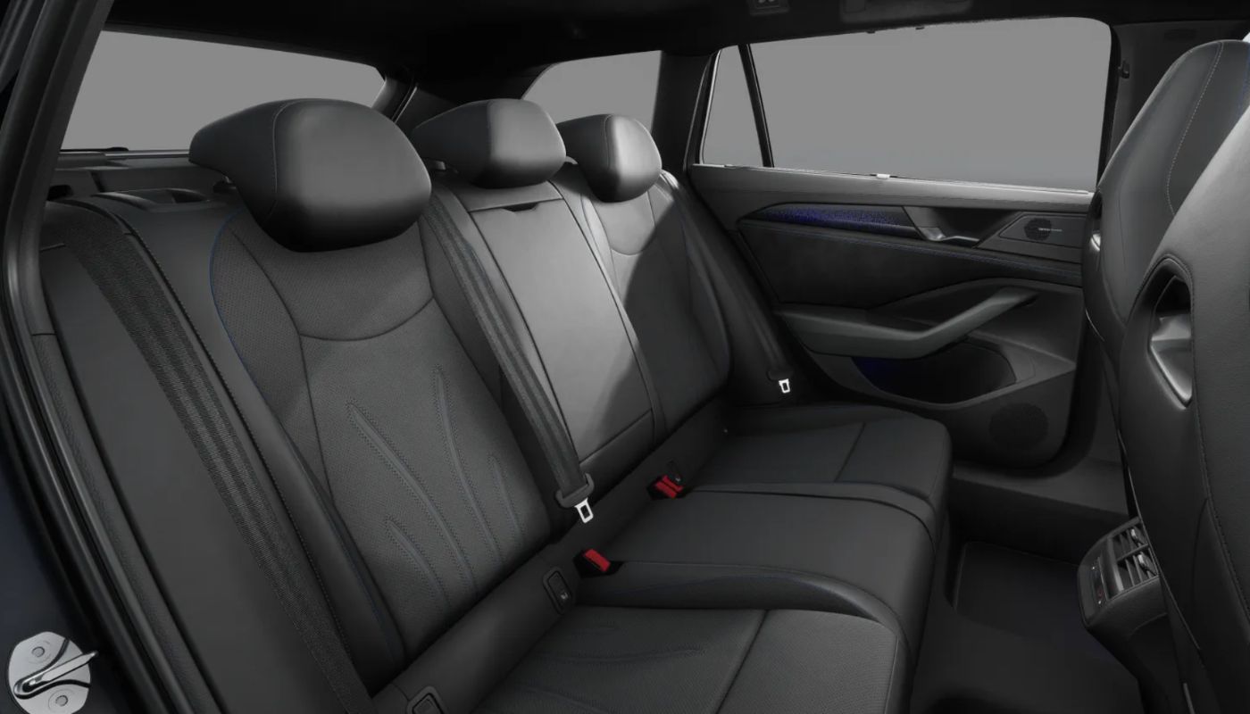 Passat R-Line Hybrid-12