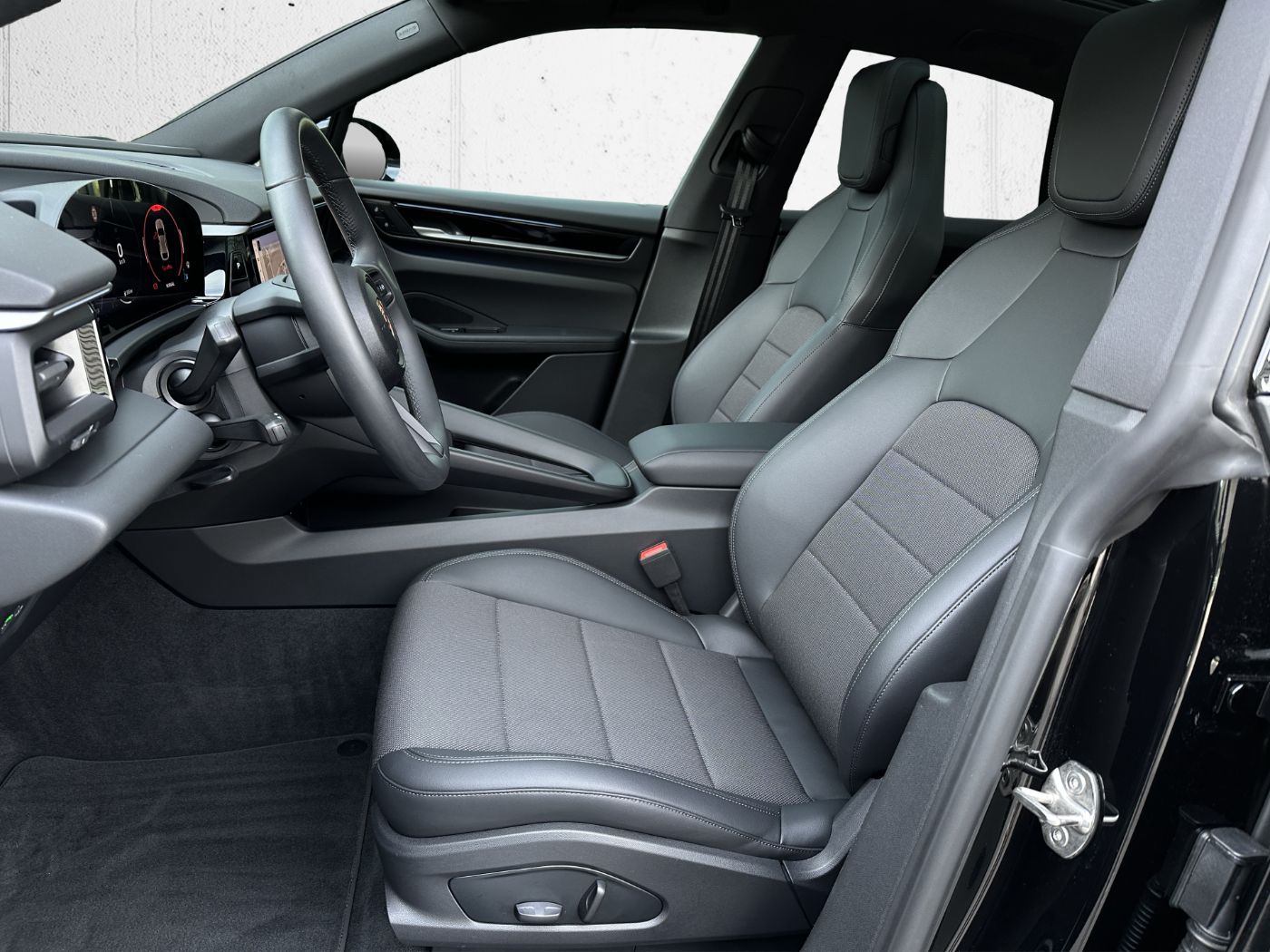 Macan-17
