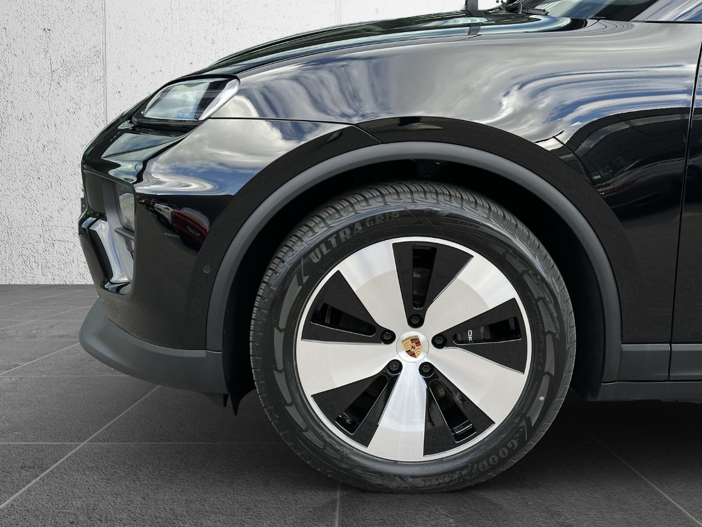 Macan-5