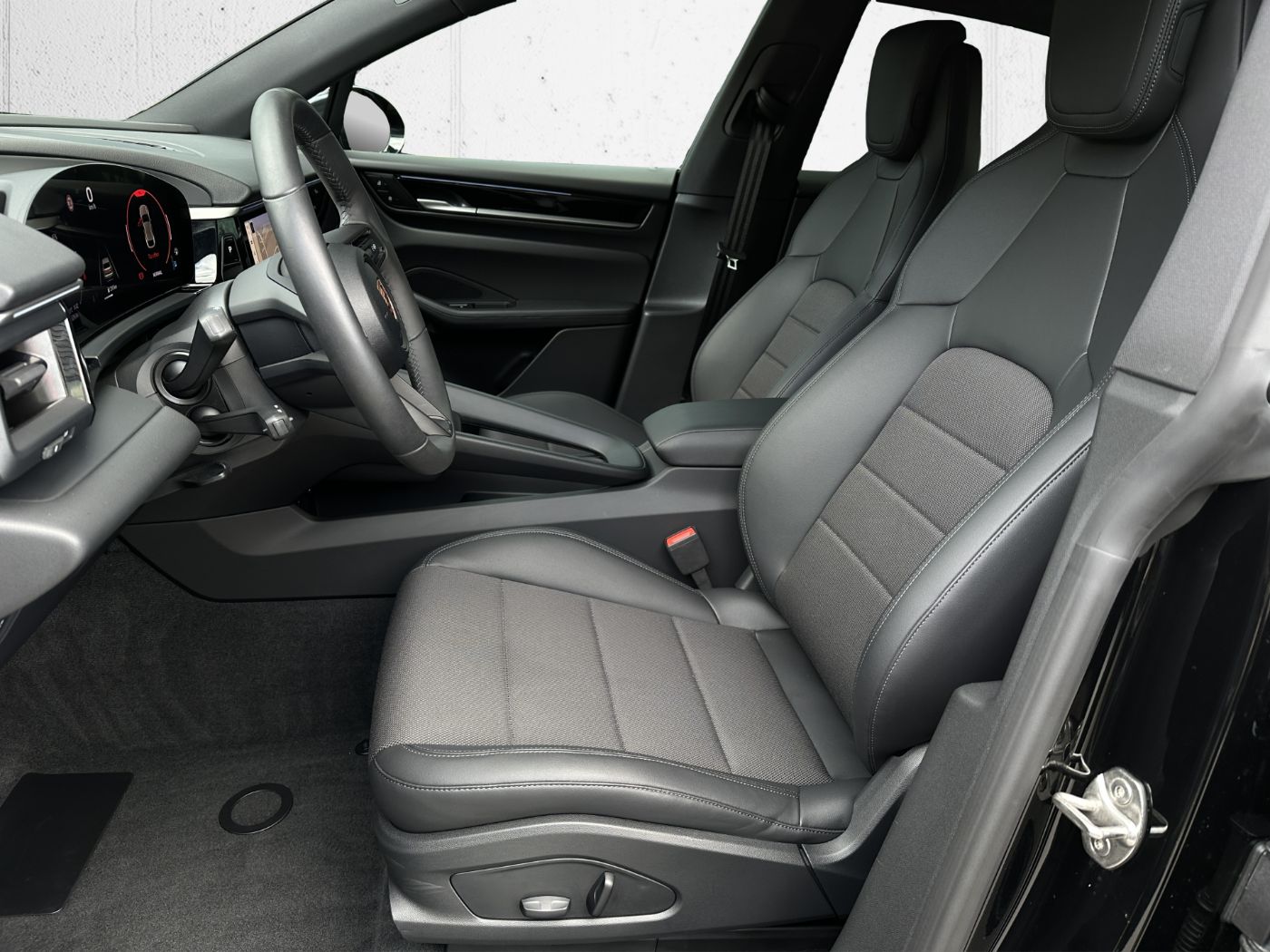 Macan-18