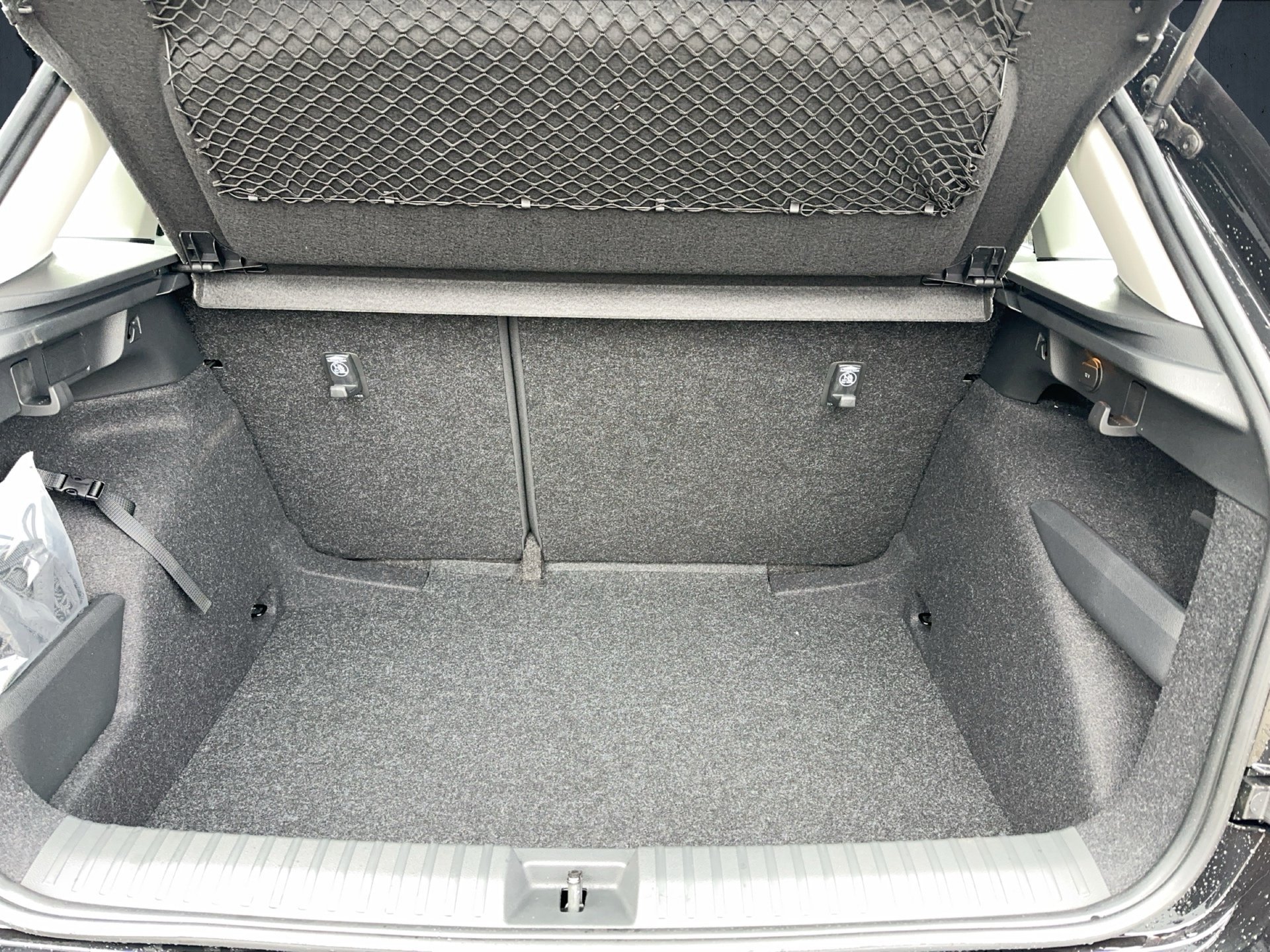 Kamiq Selection 1.0l TSI NAVI/PDC/RFK/KESSY-11