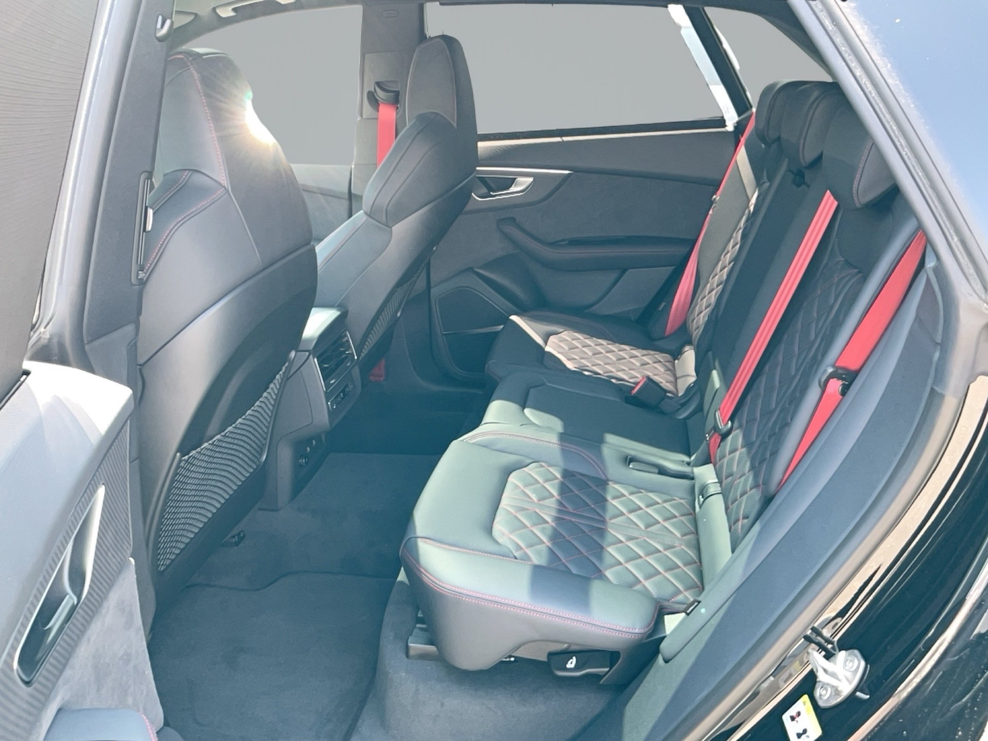 Q8 SUV S line business TFSI e qu tiptr-11