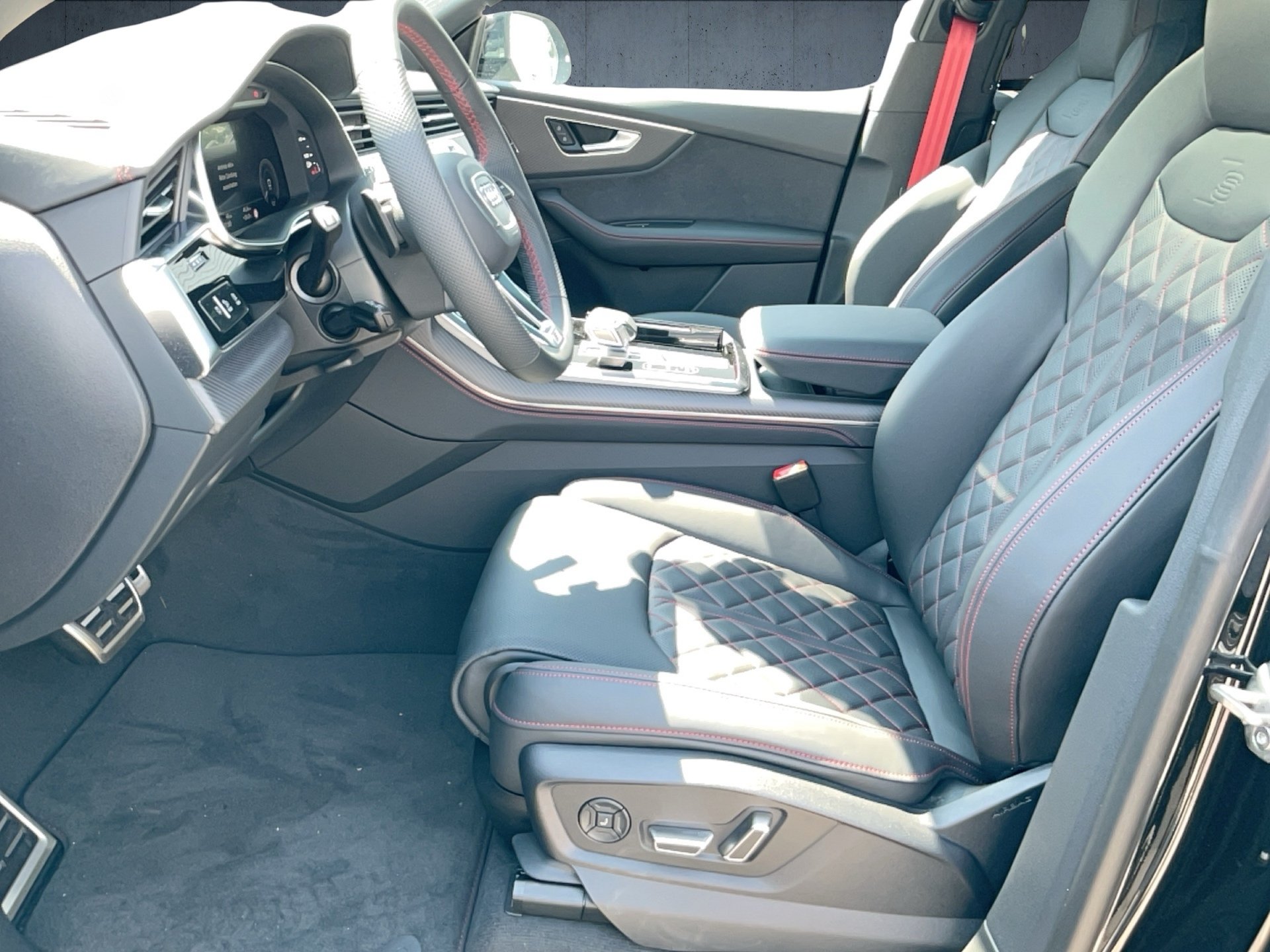 Q8 SUV S line business TFSI e qu tiptr-8