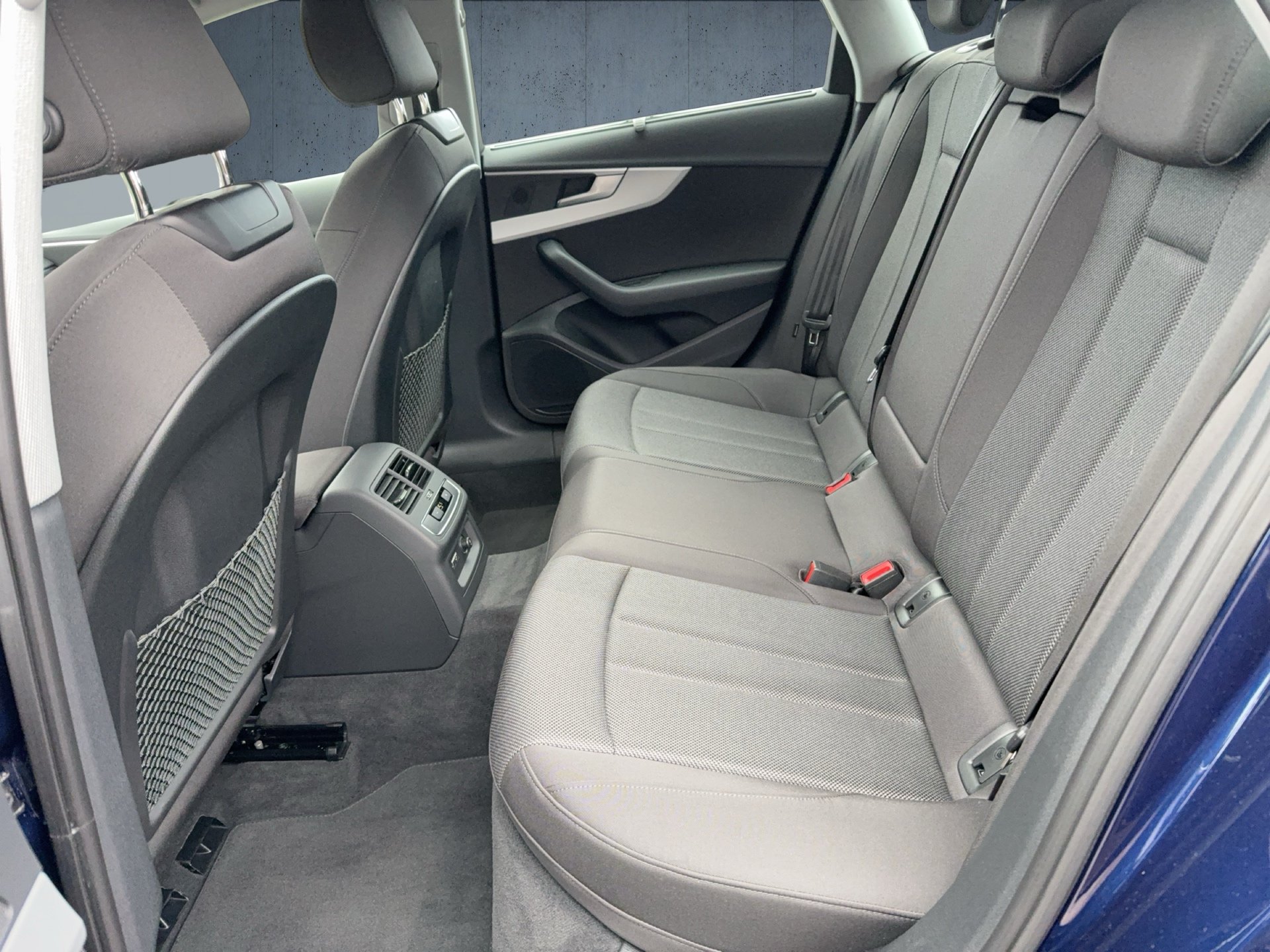 A4 Avant 35 TDI S tr.-11