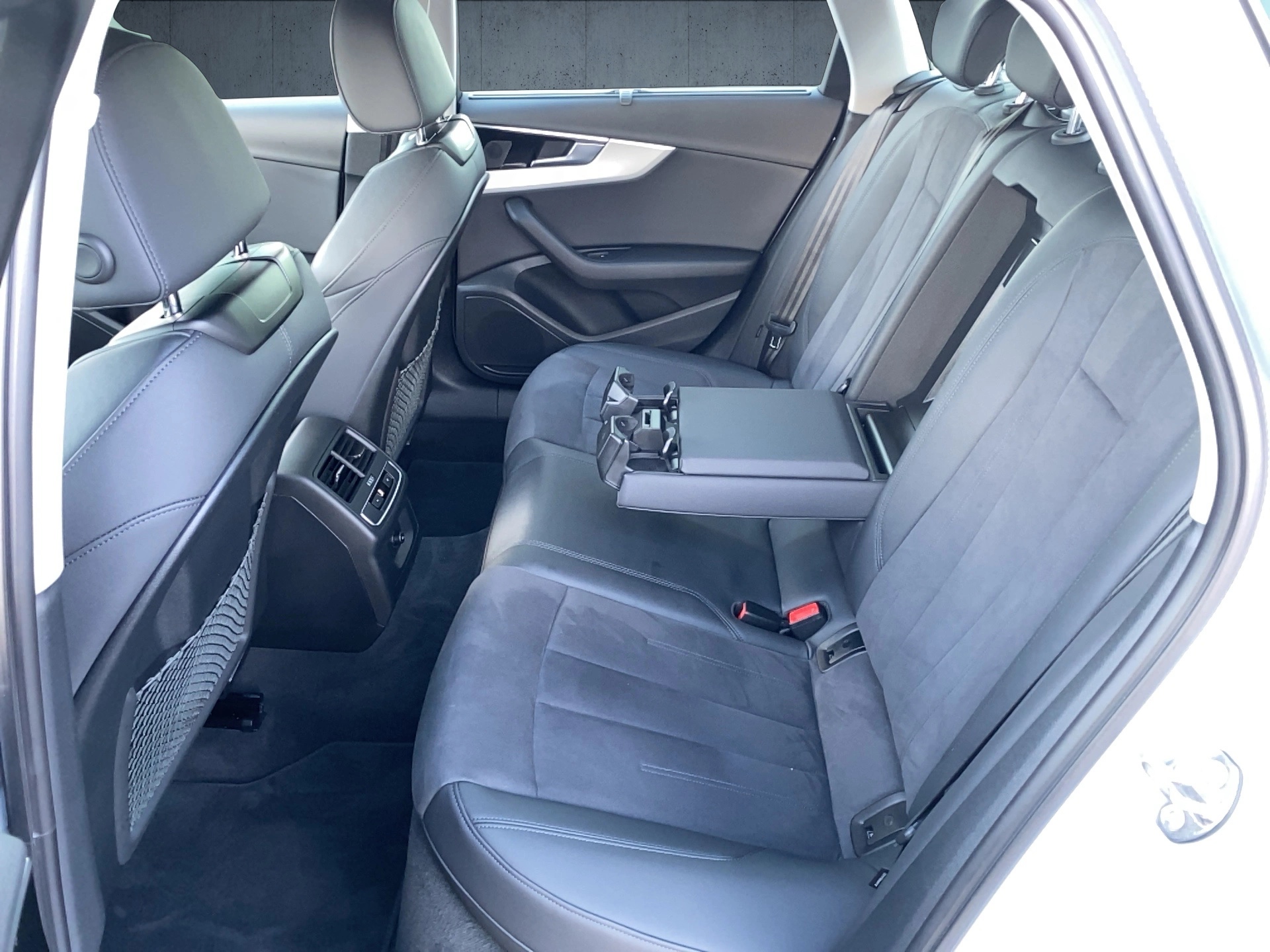 A4 Avant 35 TFSI S tr.-10
