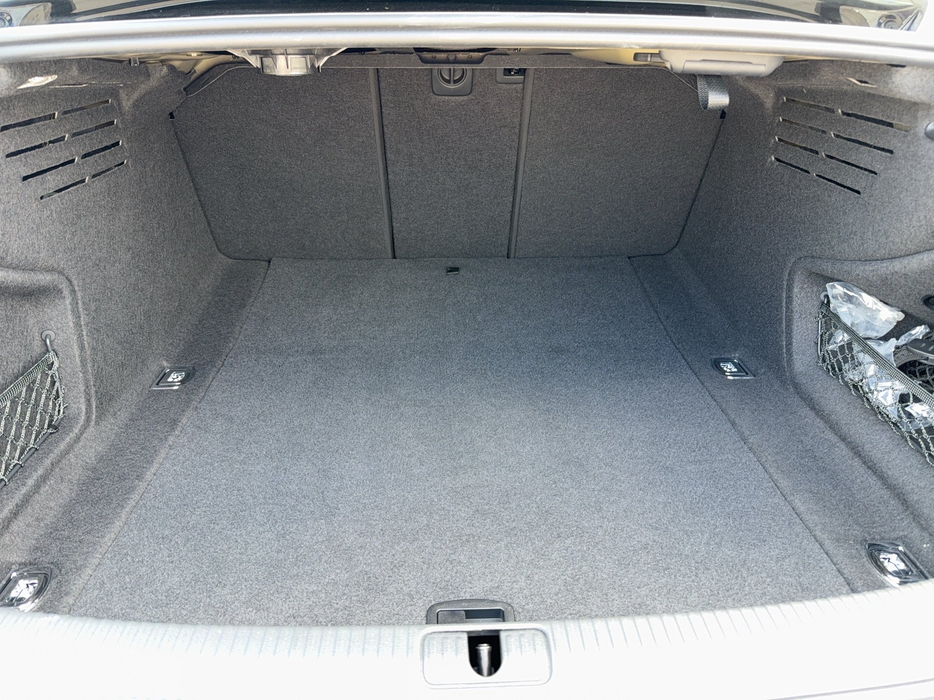 A4 Limousine 30 TDI S tr.-12