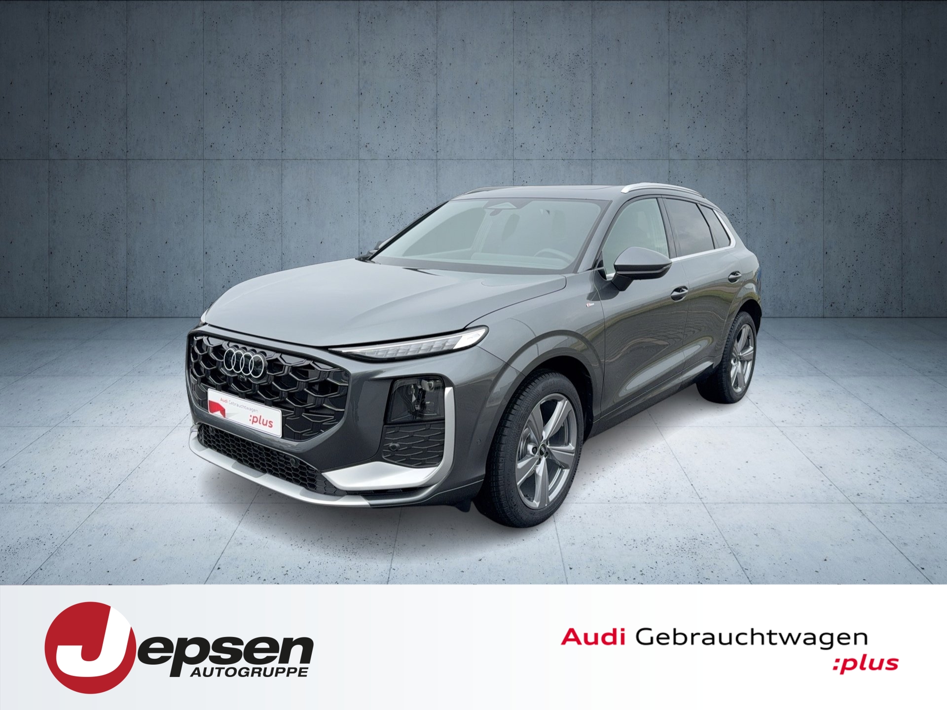 Q3 SUV TFSI S tron-0