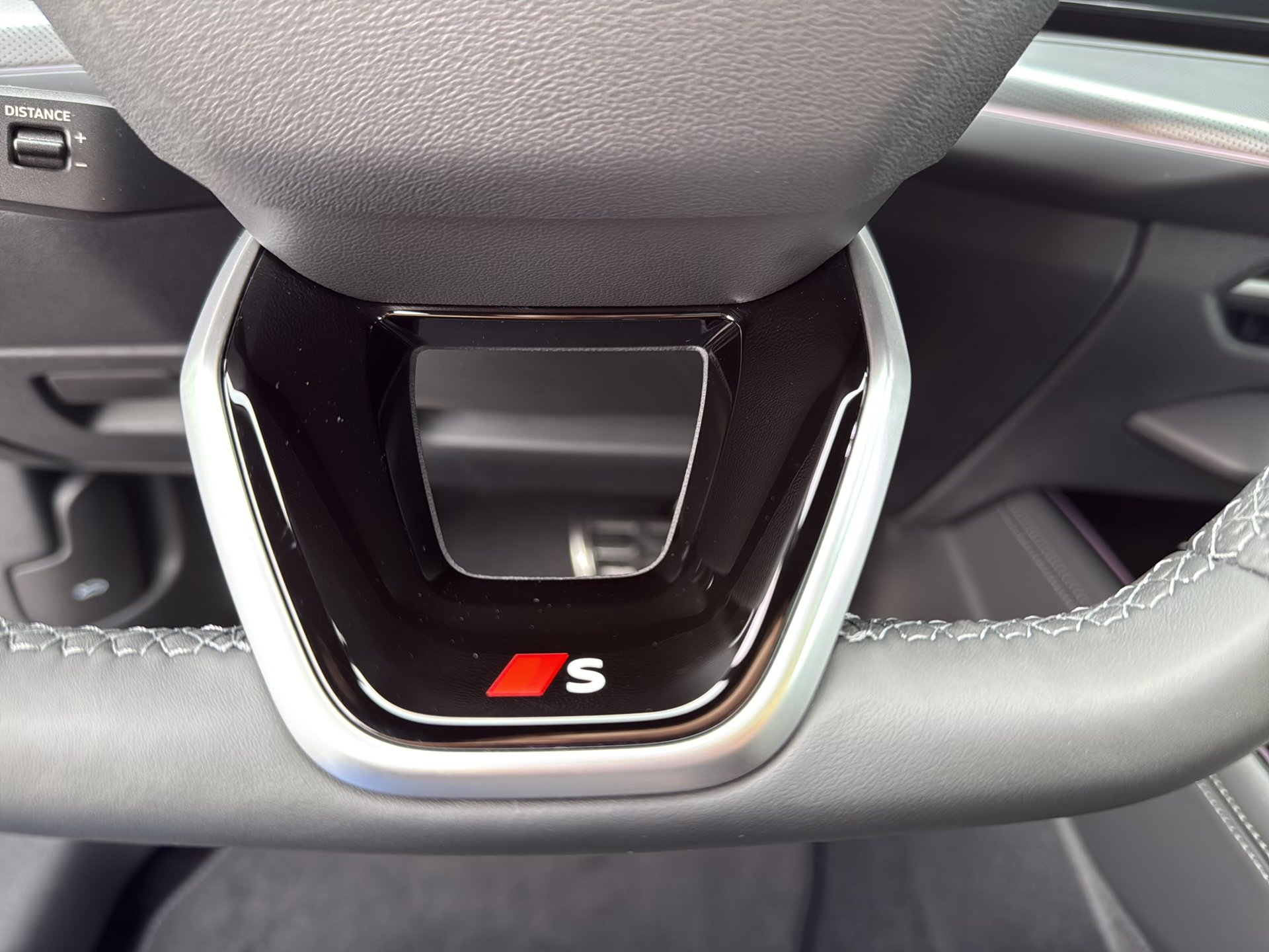 Q3 SUV TFSI S tron-20
