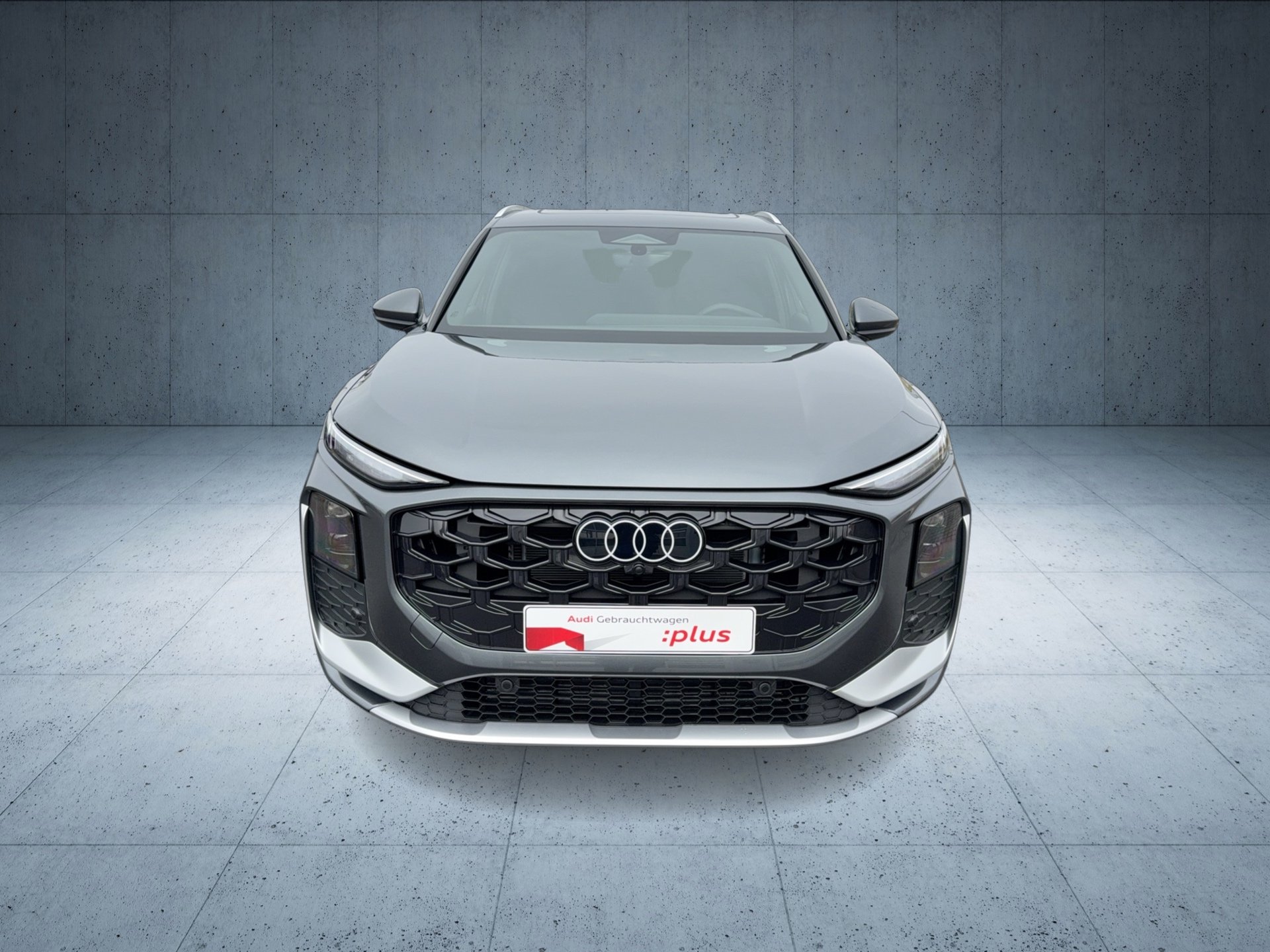 Q3 SUV TFSI S tron-7