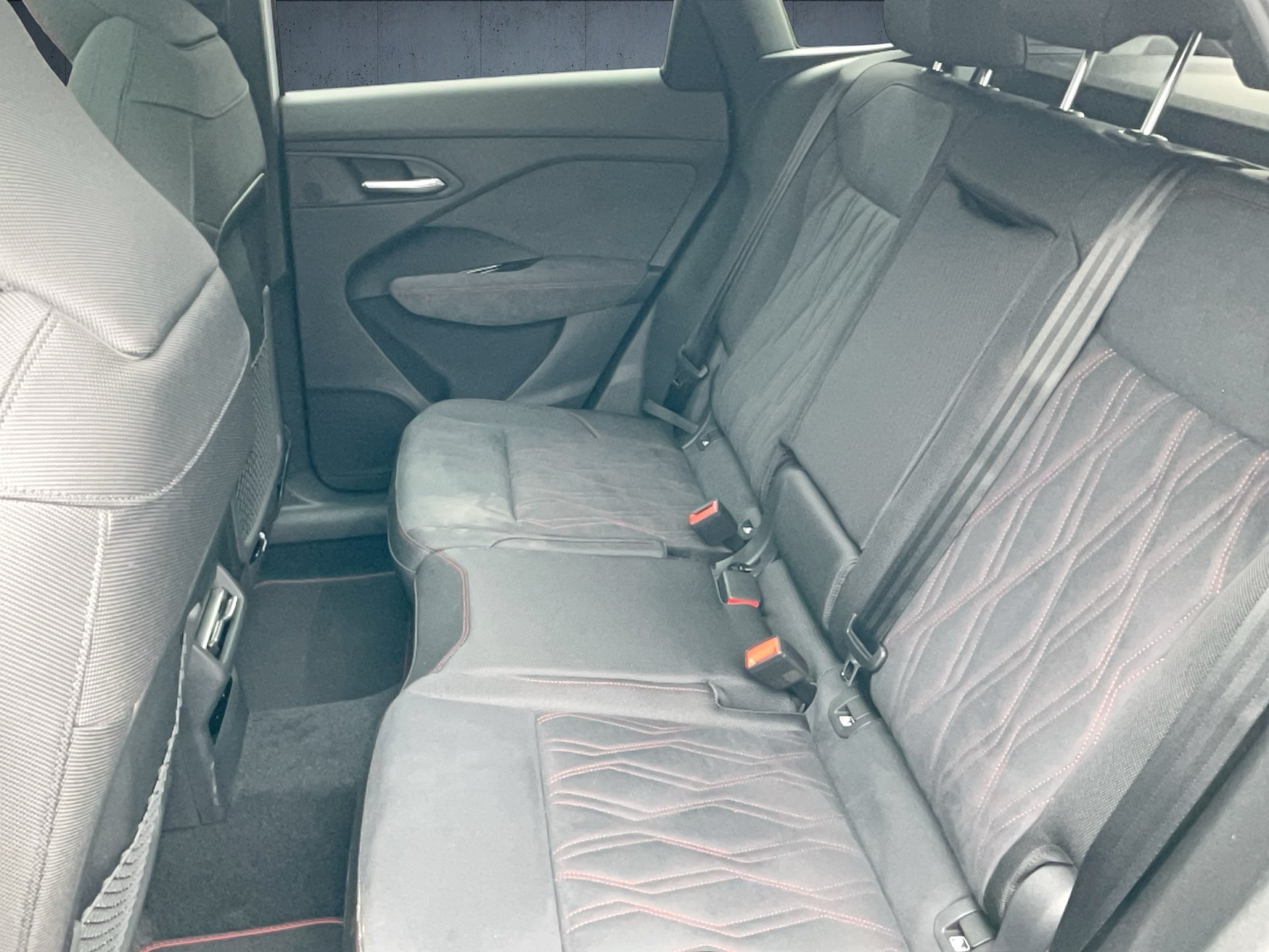 Q3 SUV e-hybrid S tr.-11