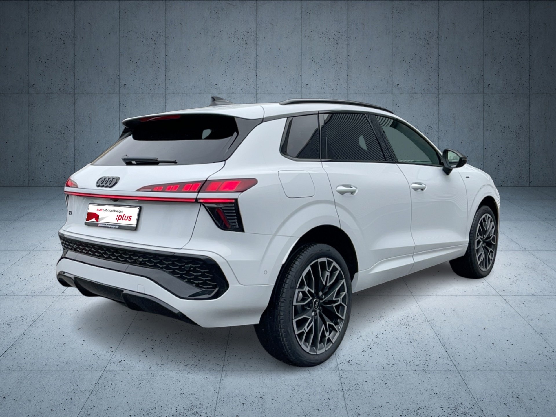 Q3 SUV e-hybrid S tr.-4