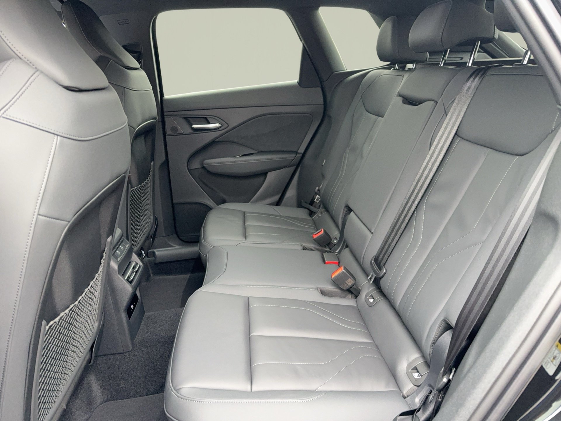 Q3 SUV e-hybrid S tr.-11