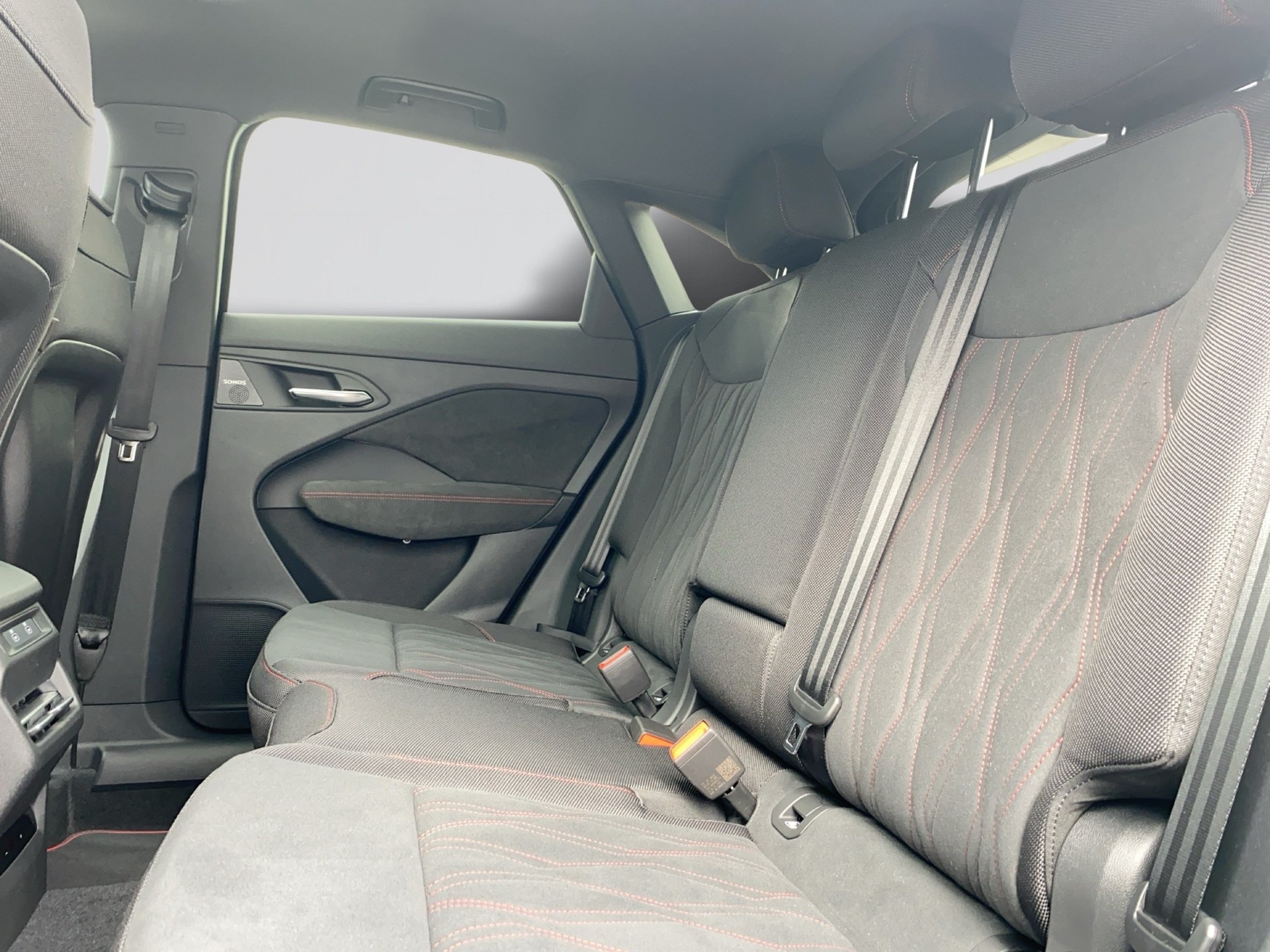 Q3 Sportback e-hybrid S tr-10