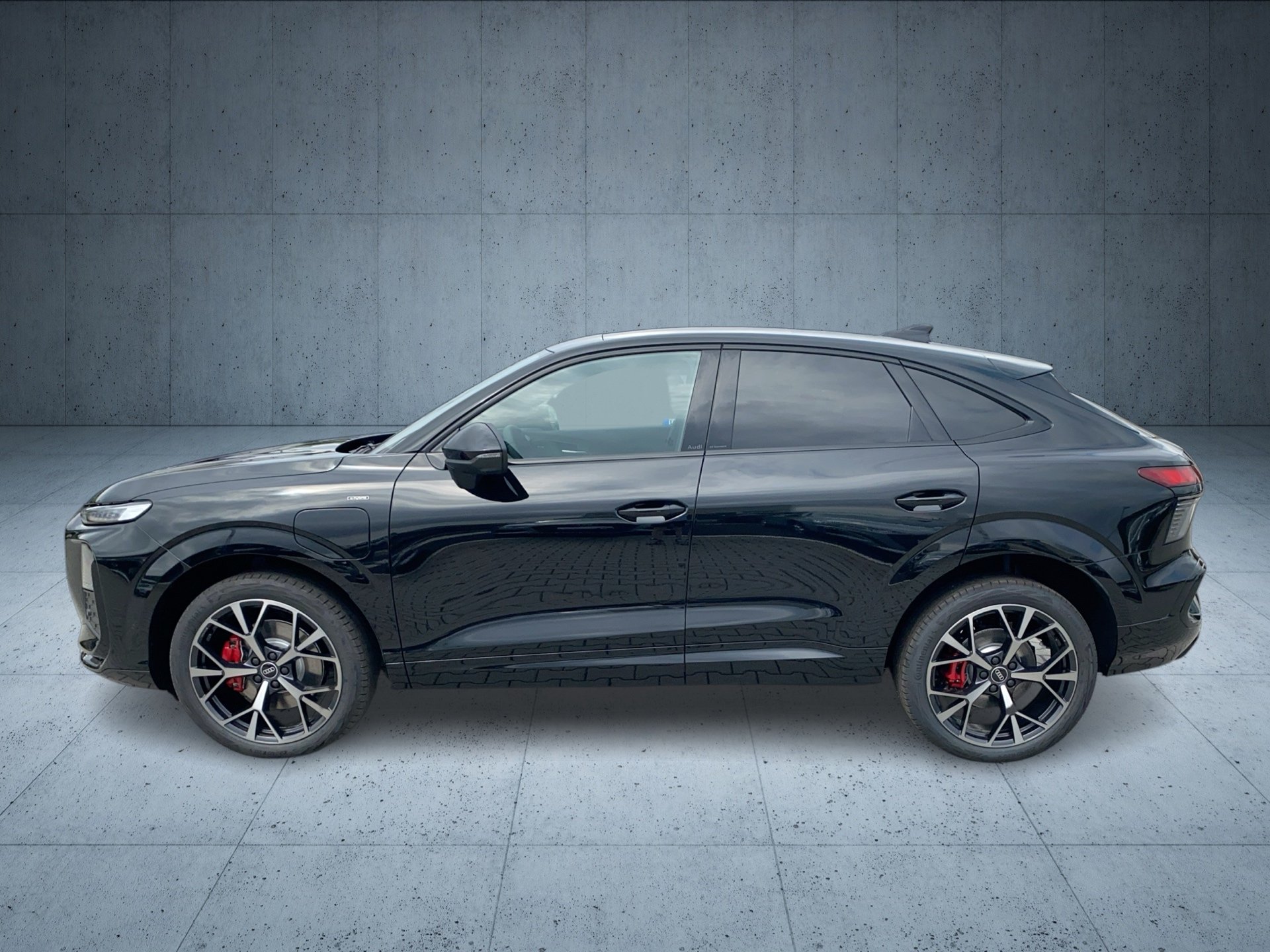 Q3 Sportback e-hybrid S tr-1
