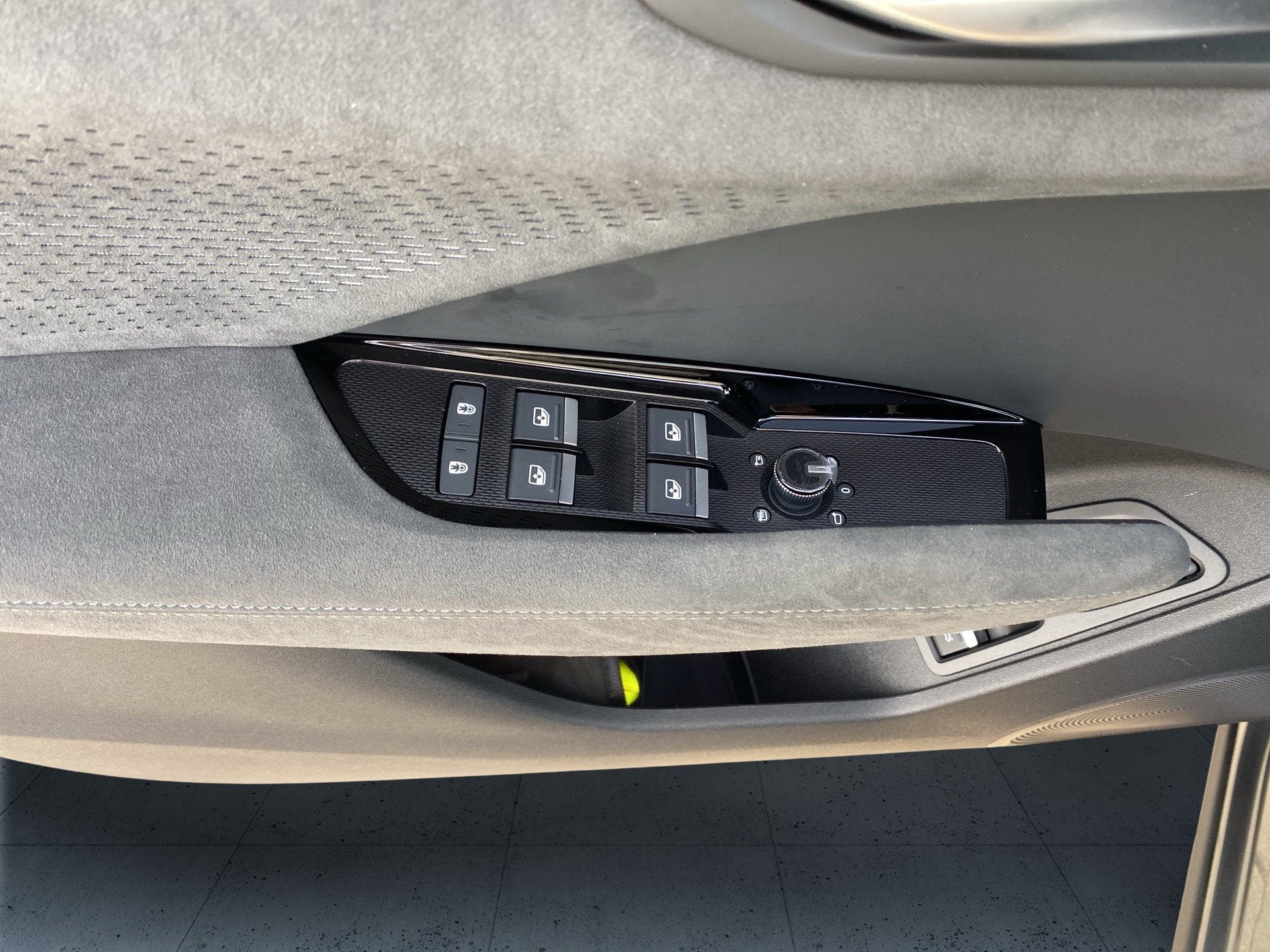 Q3 SUV e-hybrid S tr.-14