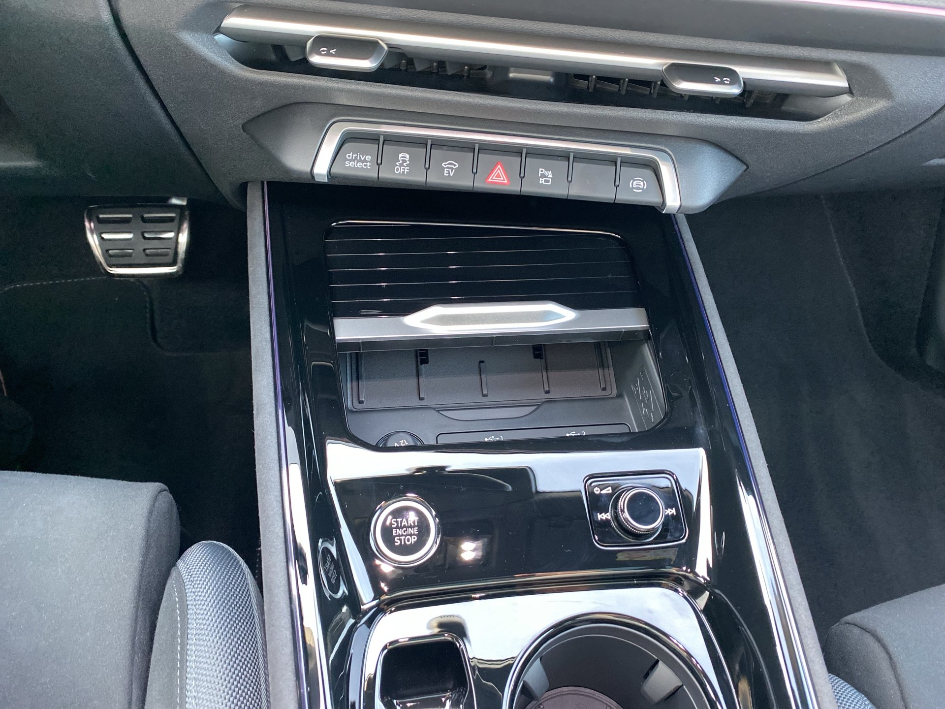 Q3 SUV e-hybrid S tr.-15
