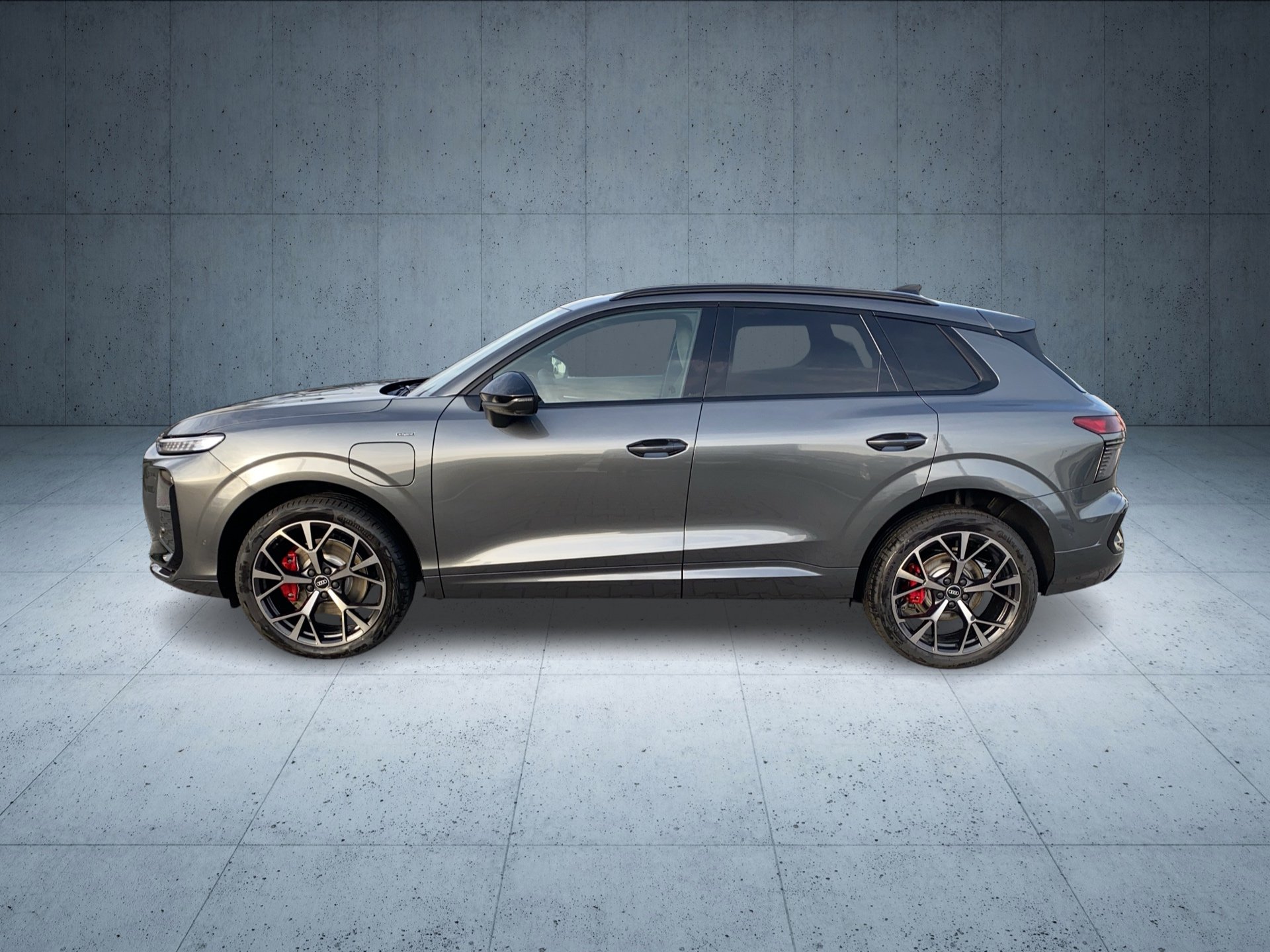 Q3 SUV e-hybrid S tr.-1
