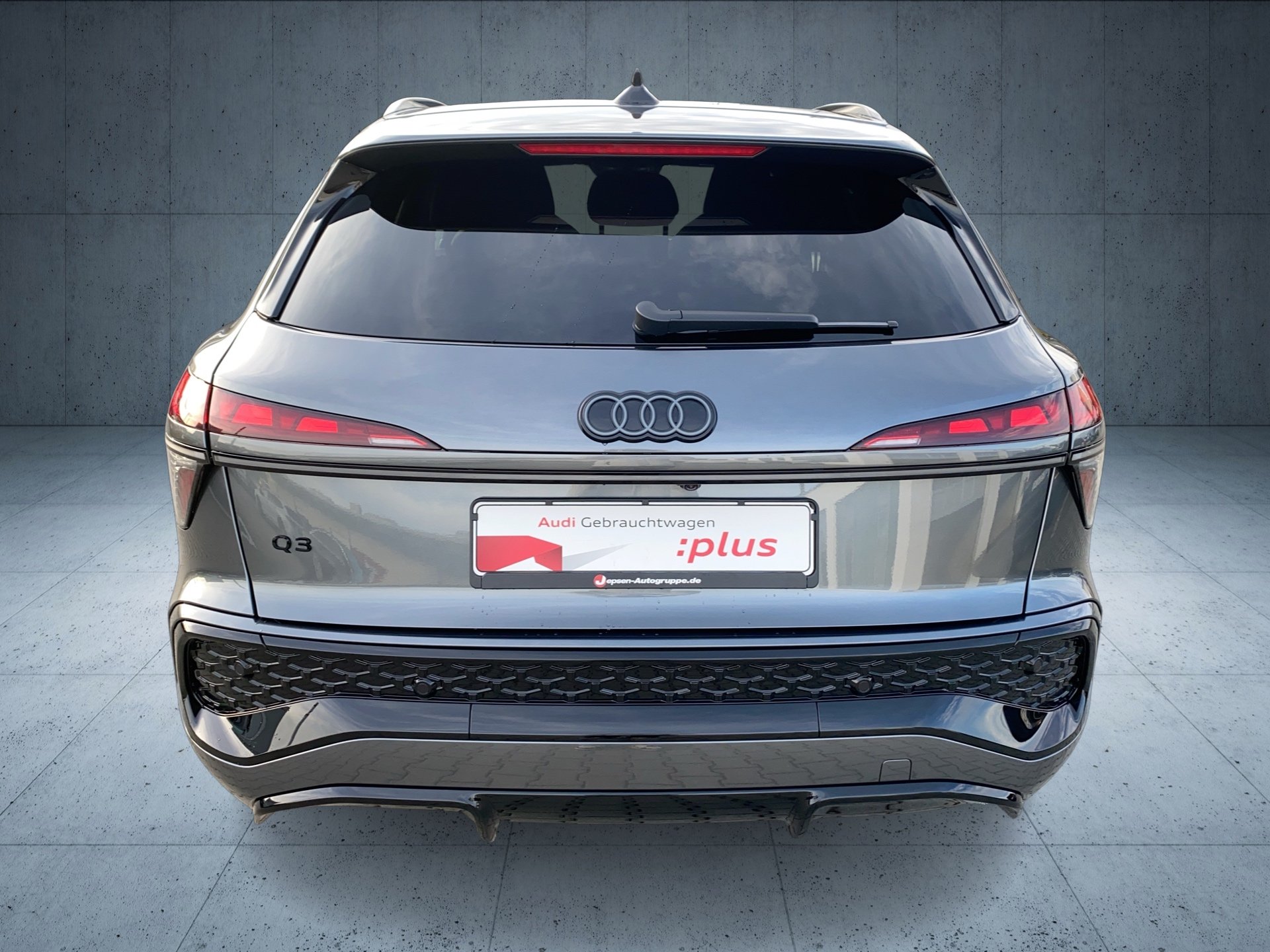 Q3 SUV e-hybrid S tr.-3