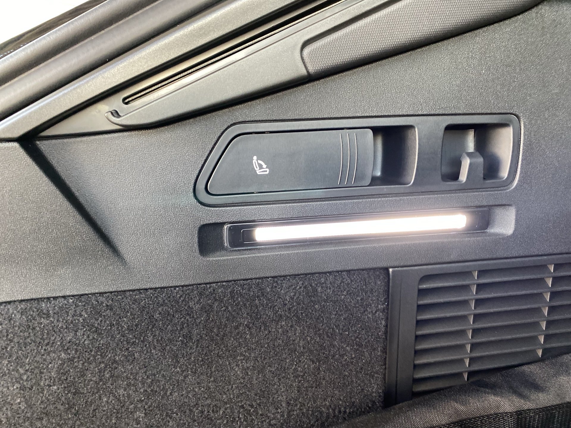 A6 Avant edition one e-hybrid qu. S tr.-12