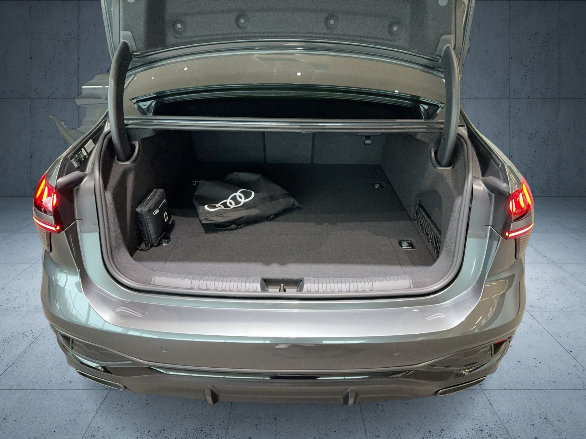 A6 Limousine edition one e-hybrid qu S tr-11
