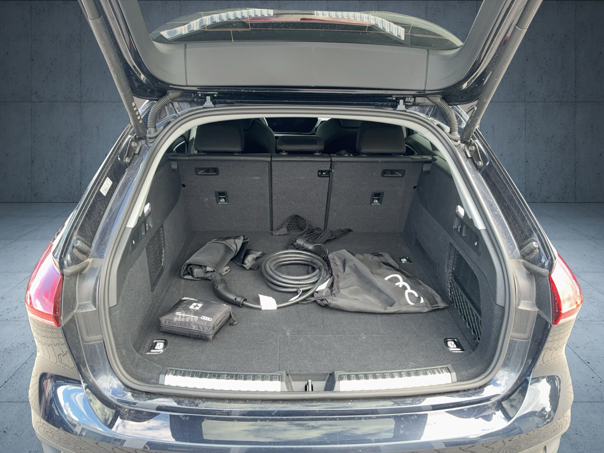 A5 Avant e-hybrid qu. S tr.-12