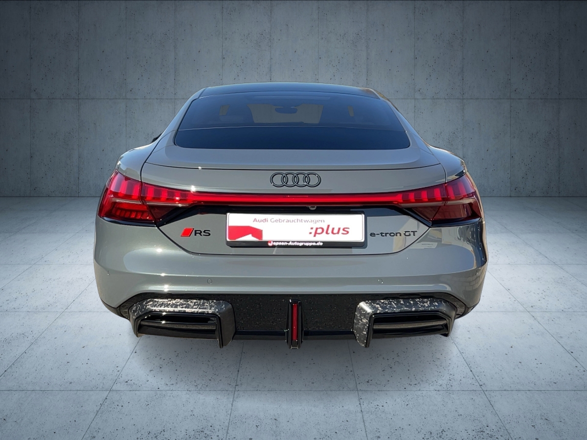 RS e-tron GT performance quattro 550 kW-3