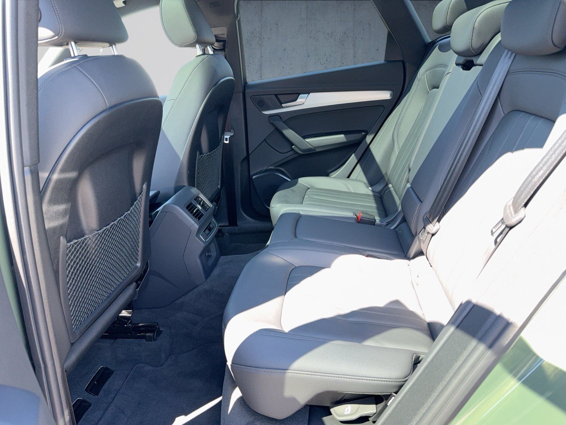 Q5 TFSI e S line business quattro S tr-11