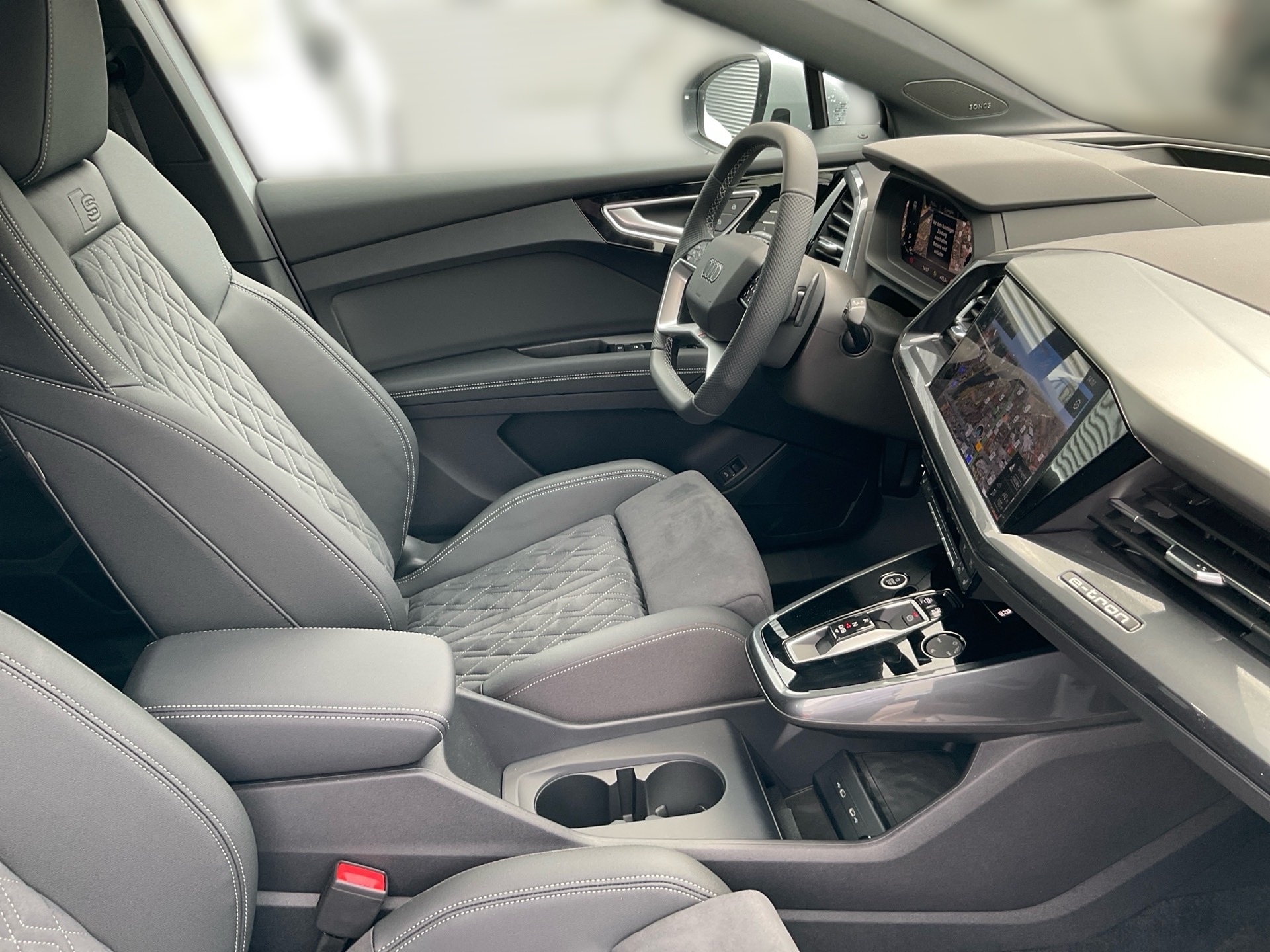 Q4 50 e-tron qu.-15
