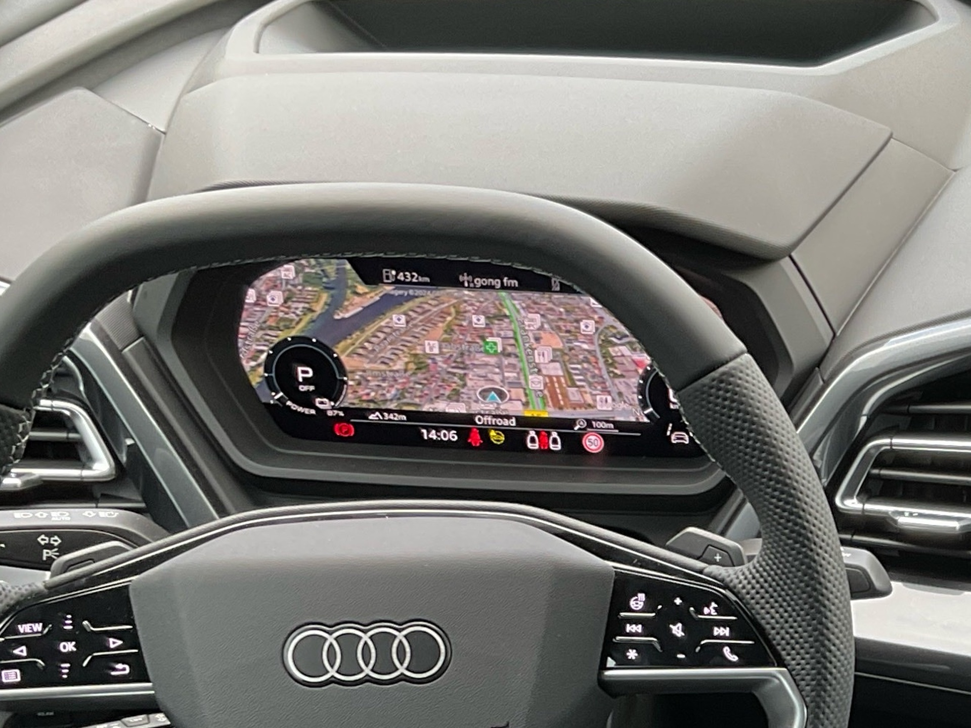 Q4 50 e-tron qu.-8