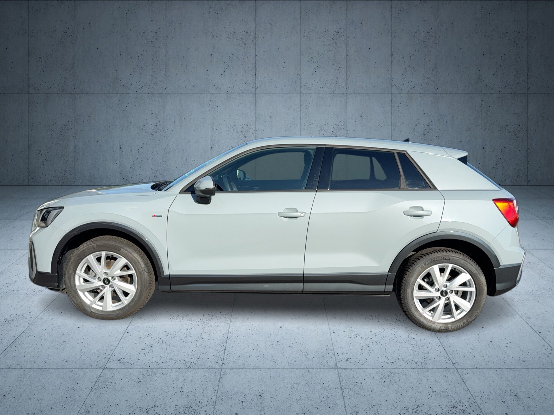 Q2 S line 35 TFSI S tr.-1