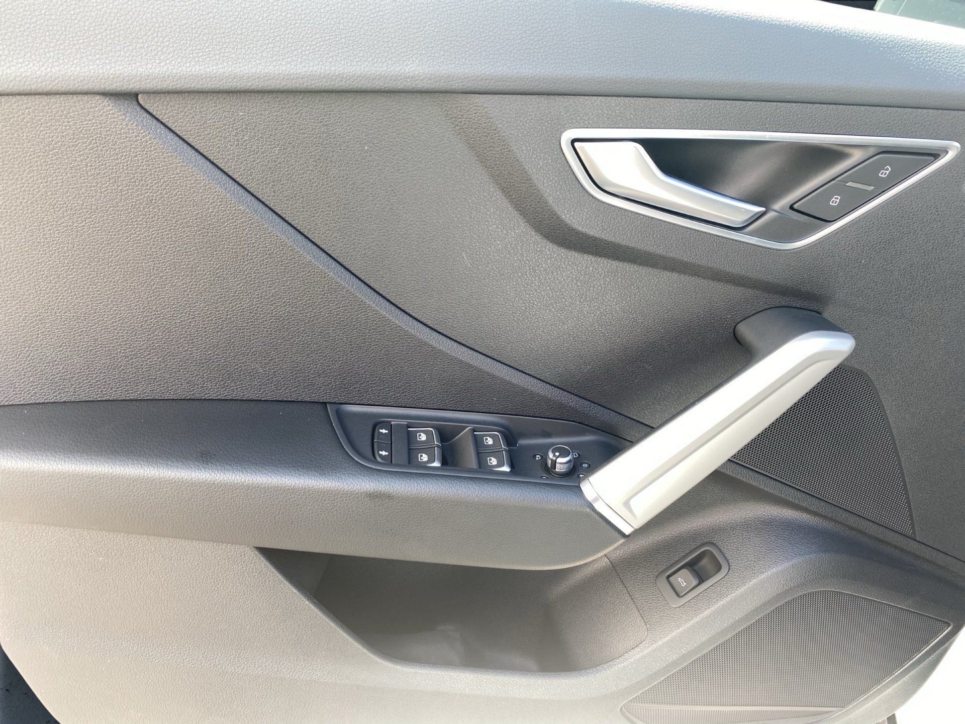 Q2 advanced 35 TFSI S tr.-13