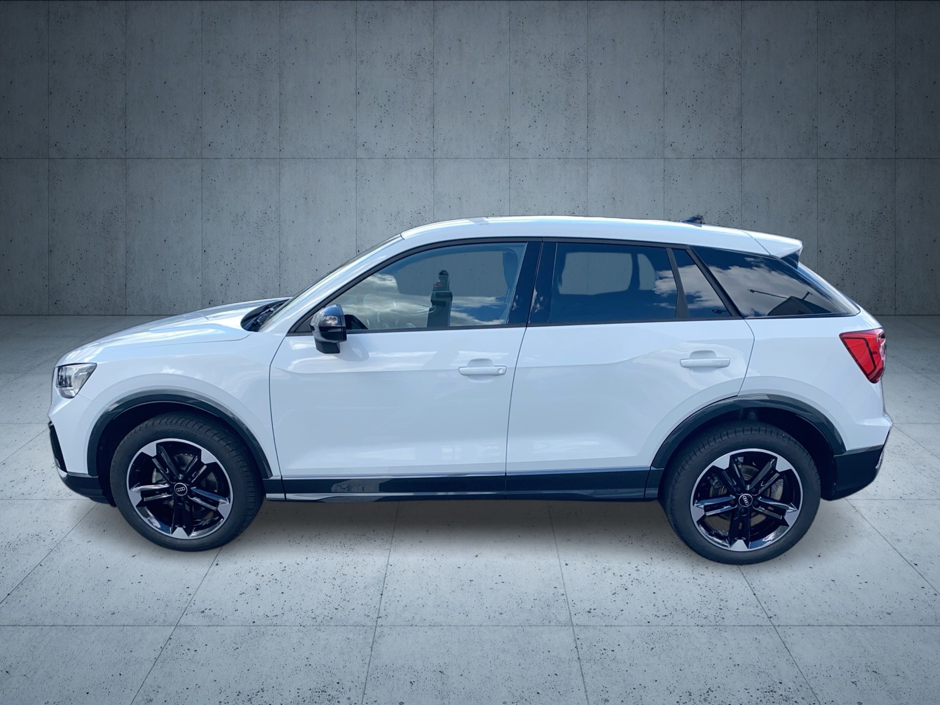 Q2 advanced 35 TFSI S tr.-1
