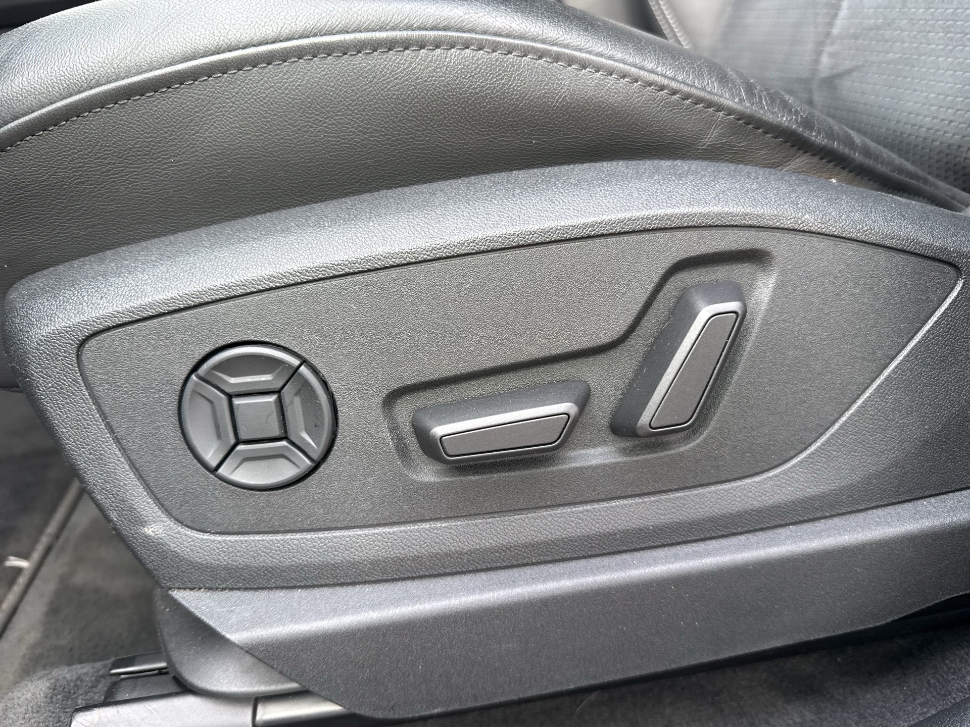 e-tron Sportback S line 55 qu-16