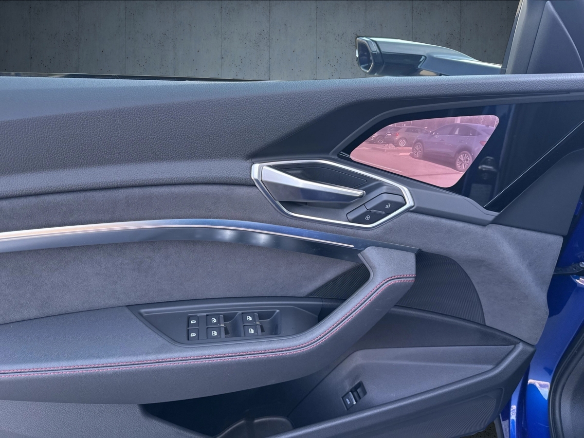 Q8 e-tron Sportback S line 50 qu-15