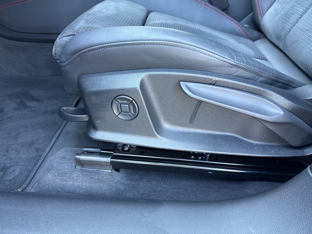 Q8 e-tron Sportback S line 50 qu-16