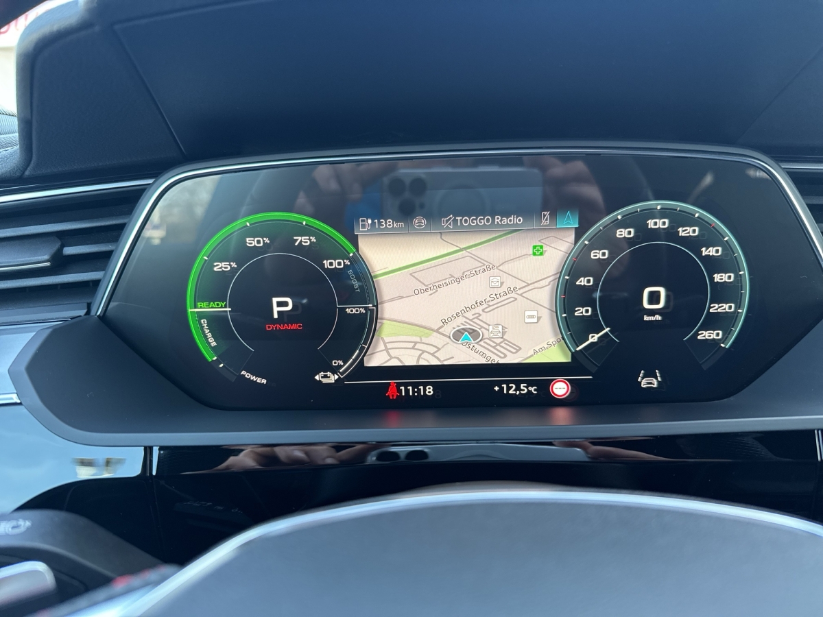 Q8 e-tron Sportback S line 50 qu-19