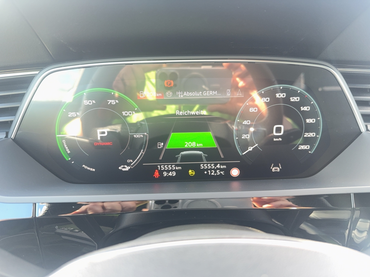 Q8 e-tron Sportback S line 55 qu-8