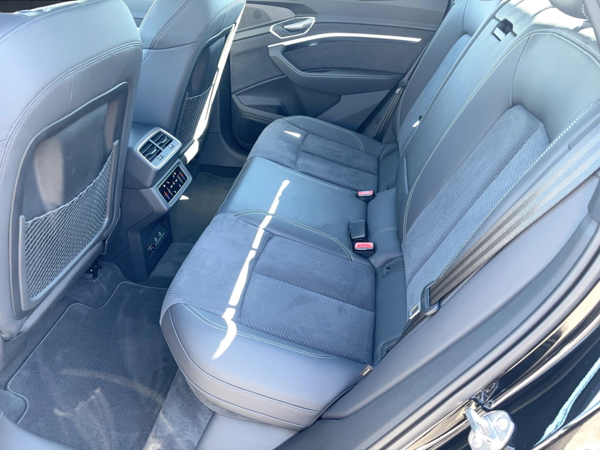 Q8 Sportback e-tron advanced 50 qu.-10