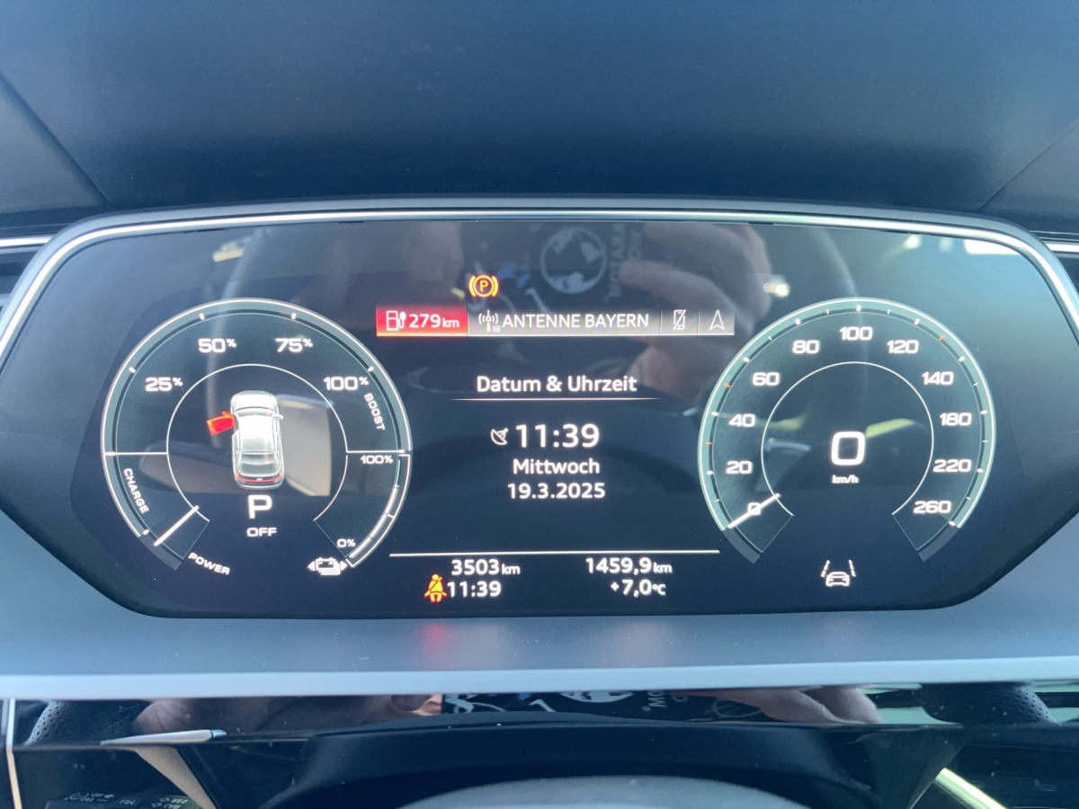 Q8 Sportback e-tron advanced 50 qu.-8
