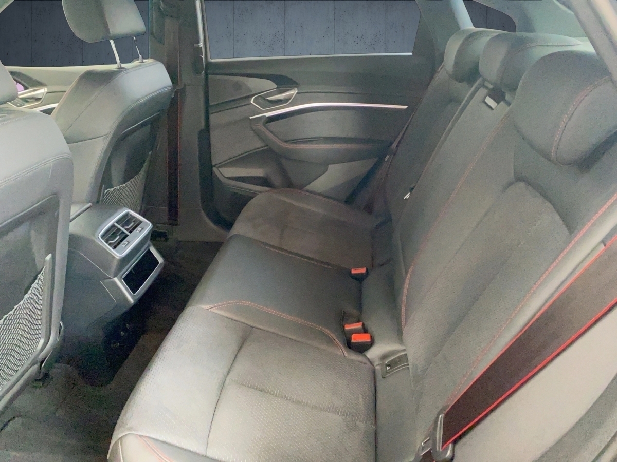 Q8 e-tron Sportback S line 50 qu.-10