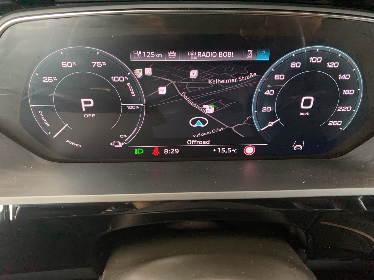 Q8 e-tron Sportback S line 50 qu.-17
