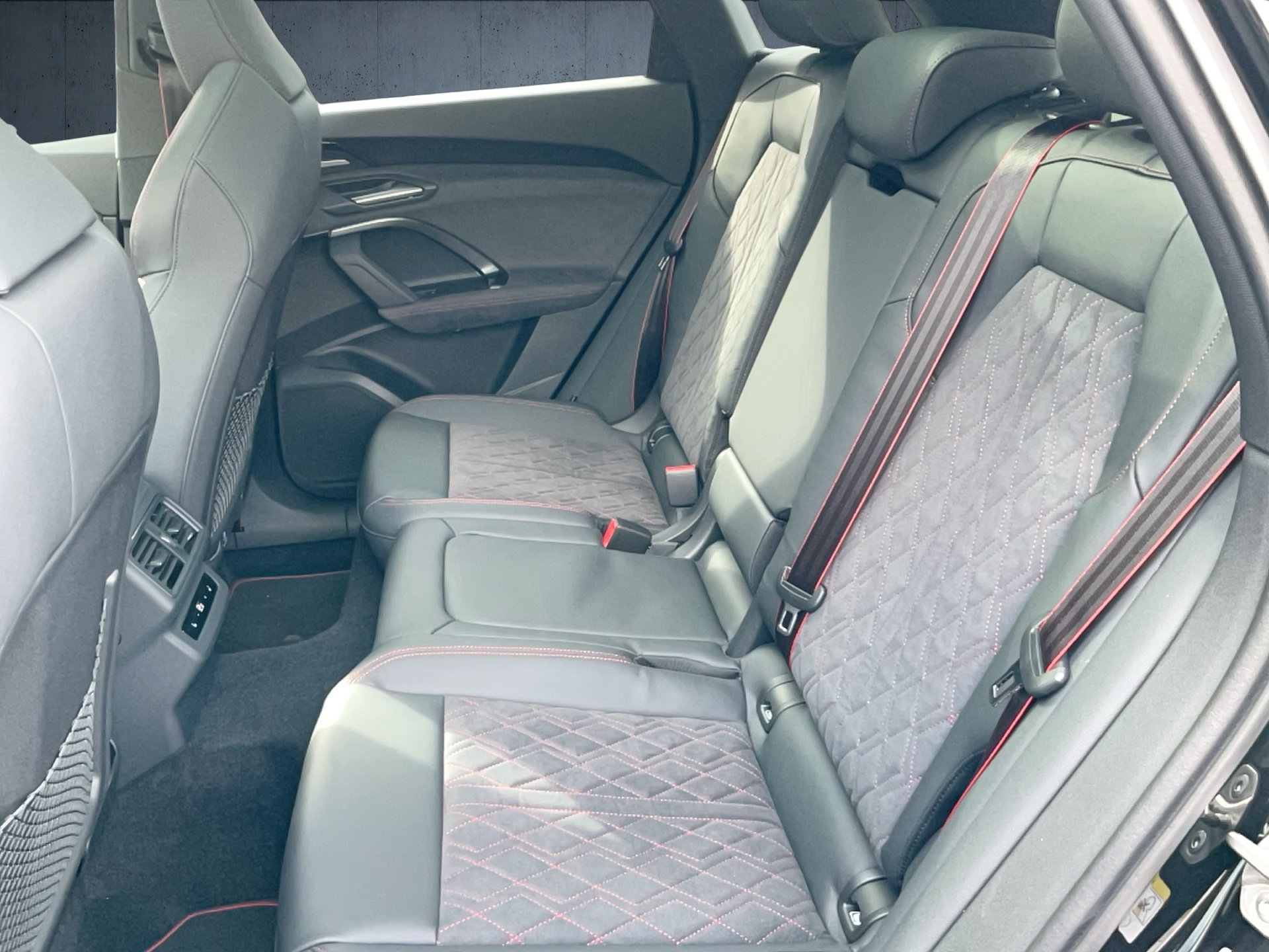 Q5 SUV edition one e-hybrid qu S tr.-11