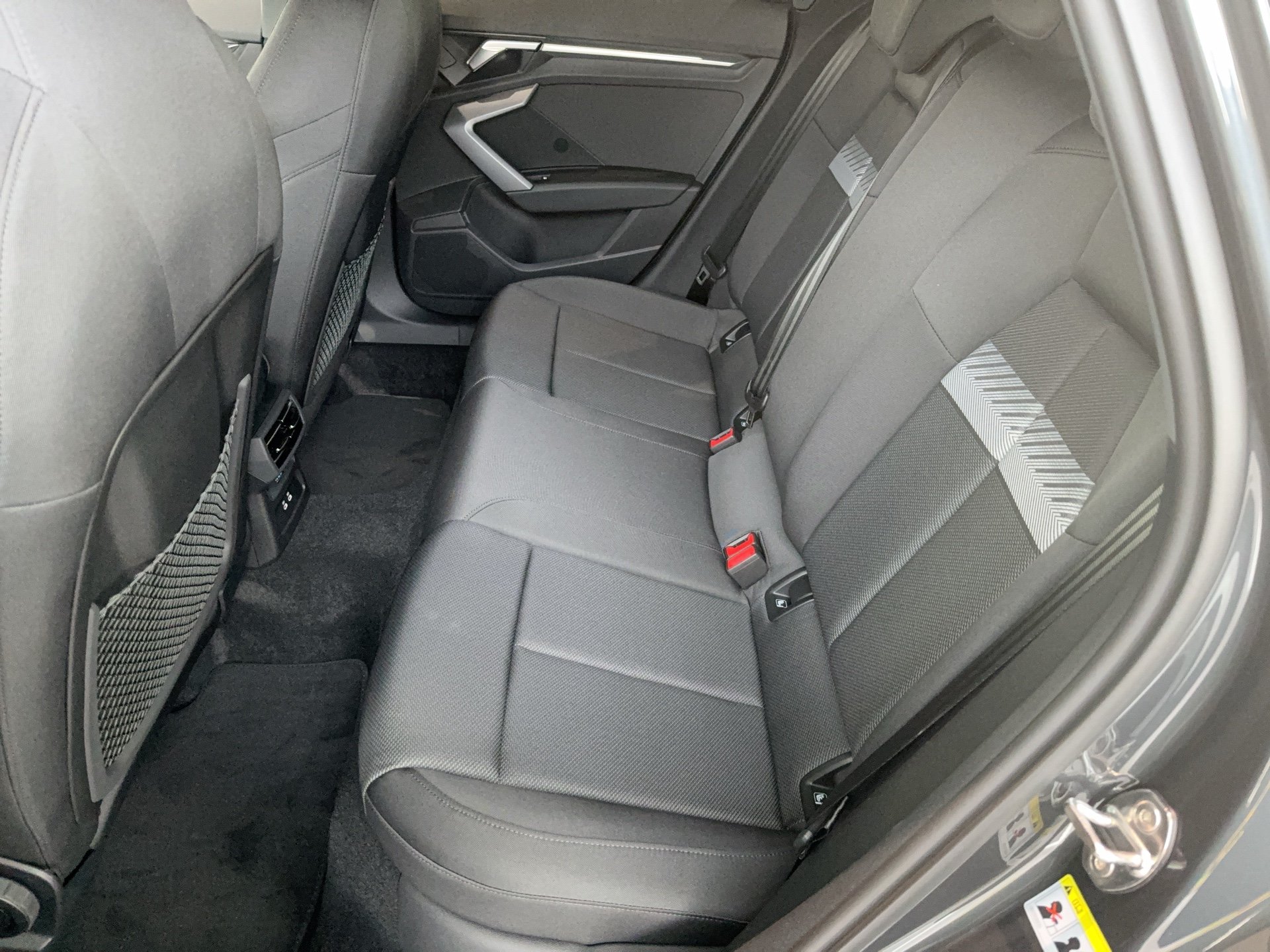 A3 Sportback advanced 35 TFSI S tr.-11