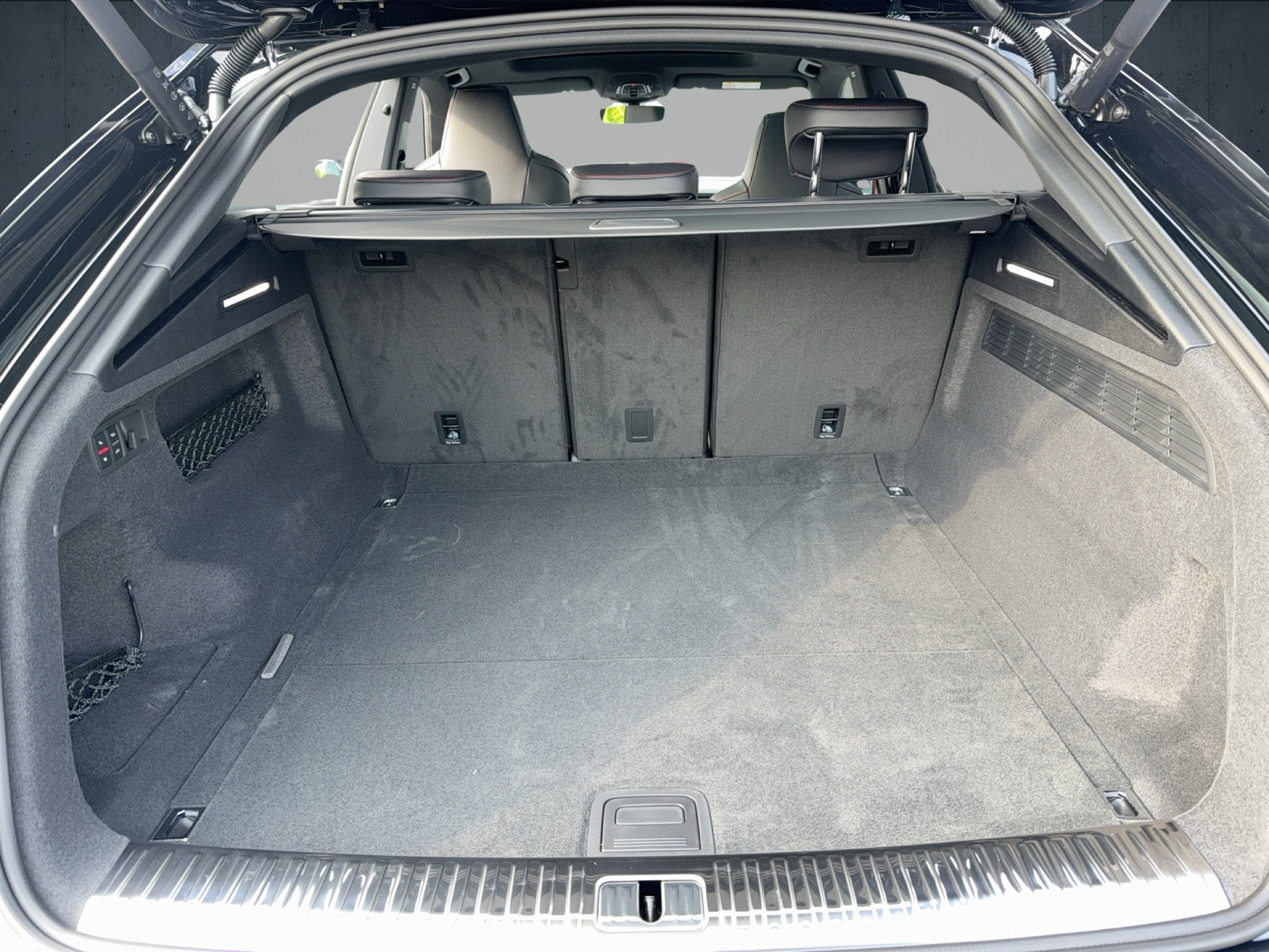 RS Q8 SUV performance tiptr.-12