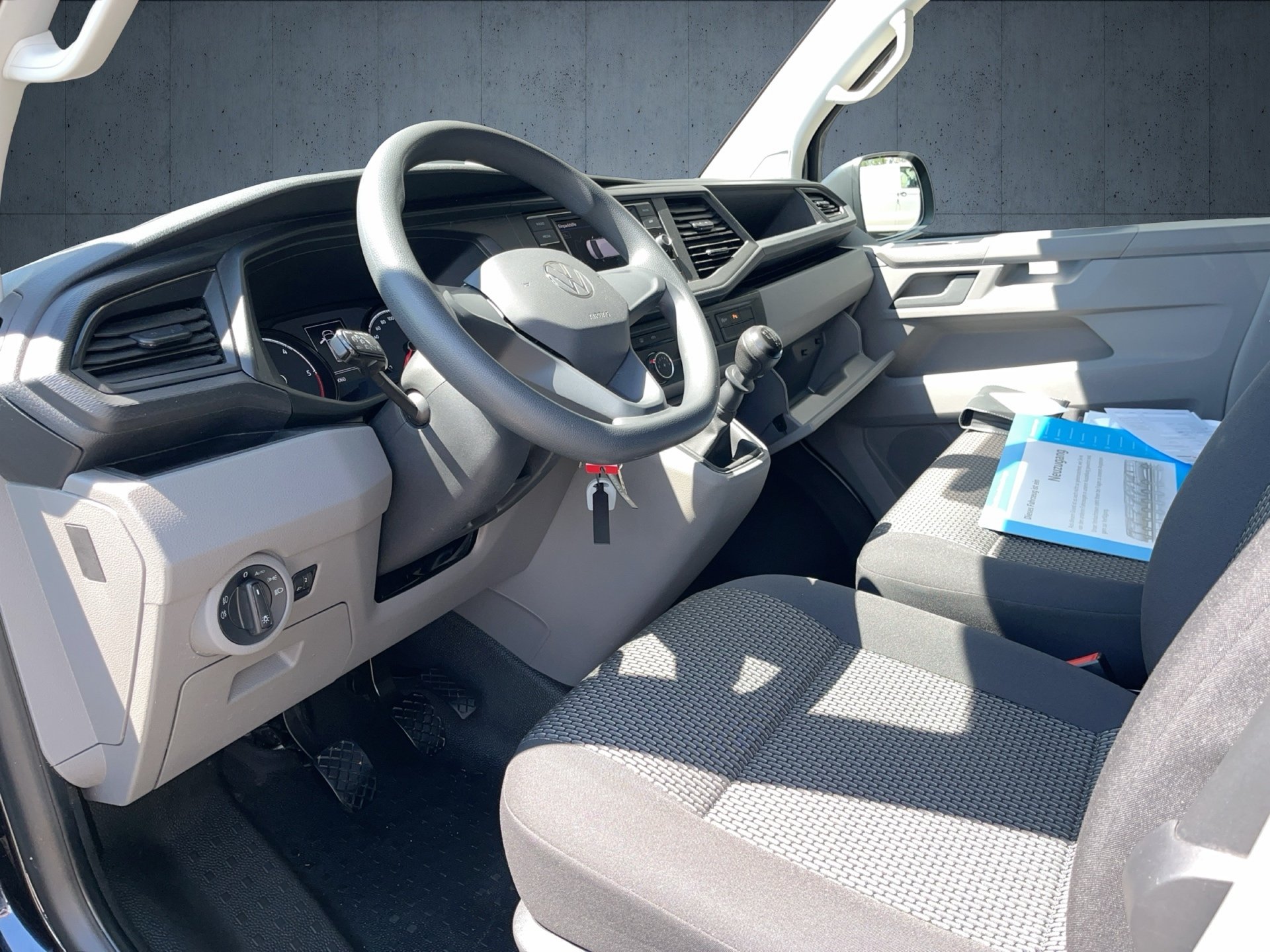 T6.1 Transporter Kasten KR 2.0 TDI-8