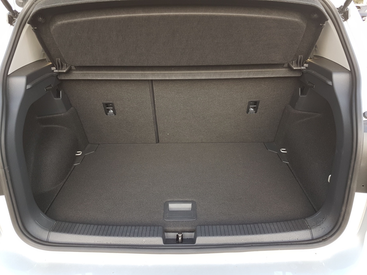 T-Cross 1.0 TSI Life /Neues Modell /Navi /Ganzjahresreifen /Garantie bis 06/2029-11