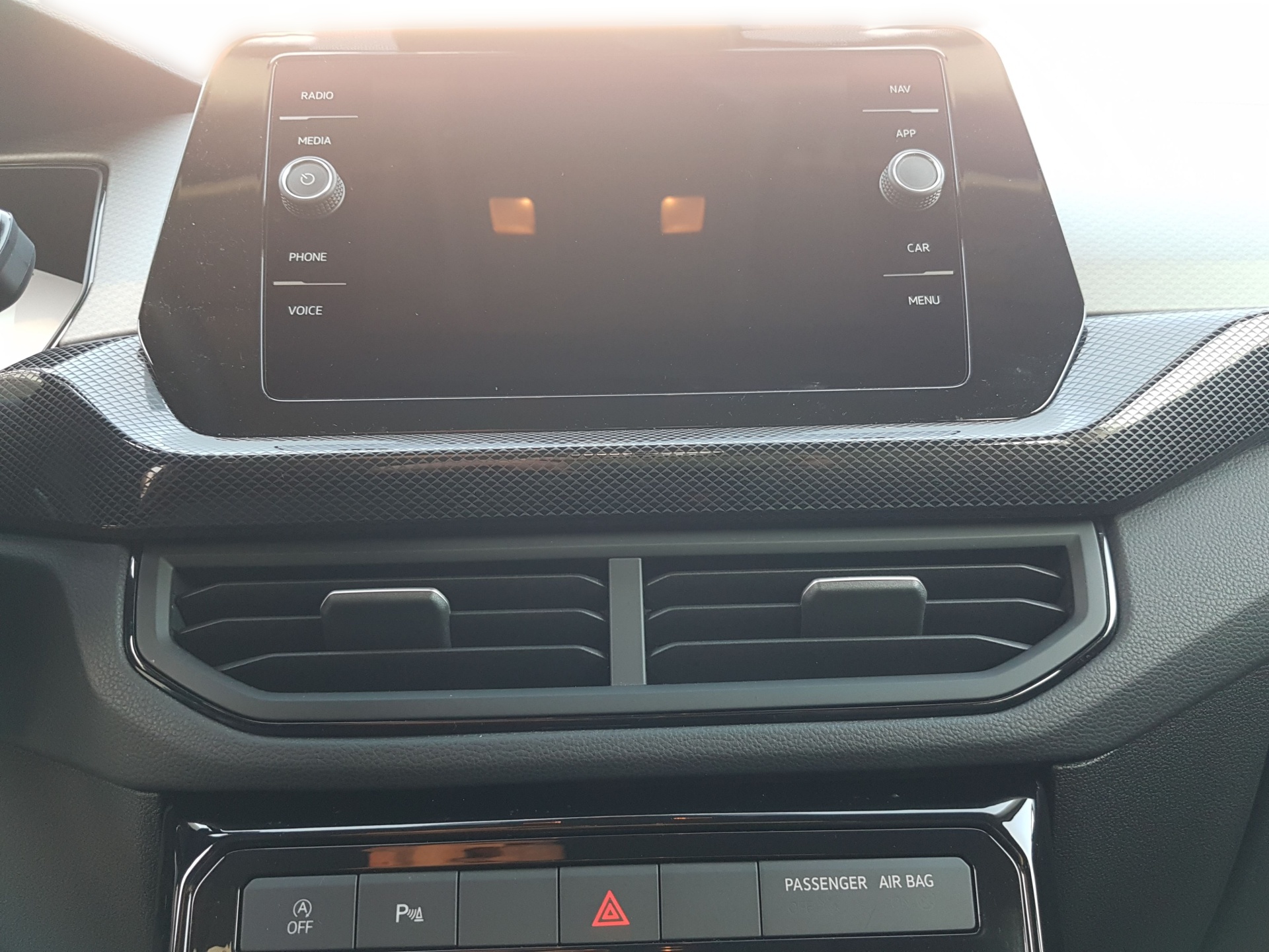 T-Cross 1.0 TSI Life /Neues Modell /Navi /Ganzjahresreifen /Garantie bis 06/2029-4
